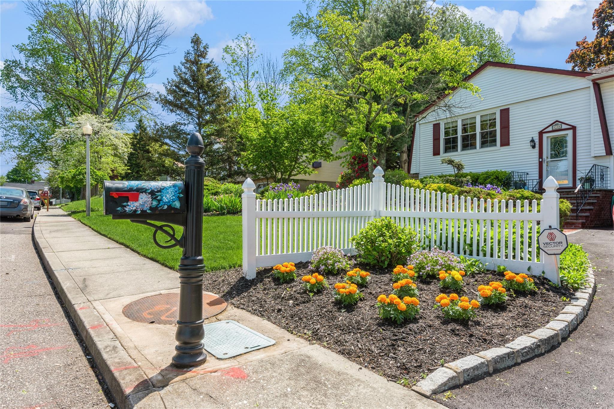 Single Family Phyllis  Suffolk County, NY 11754, MLS-860675-4