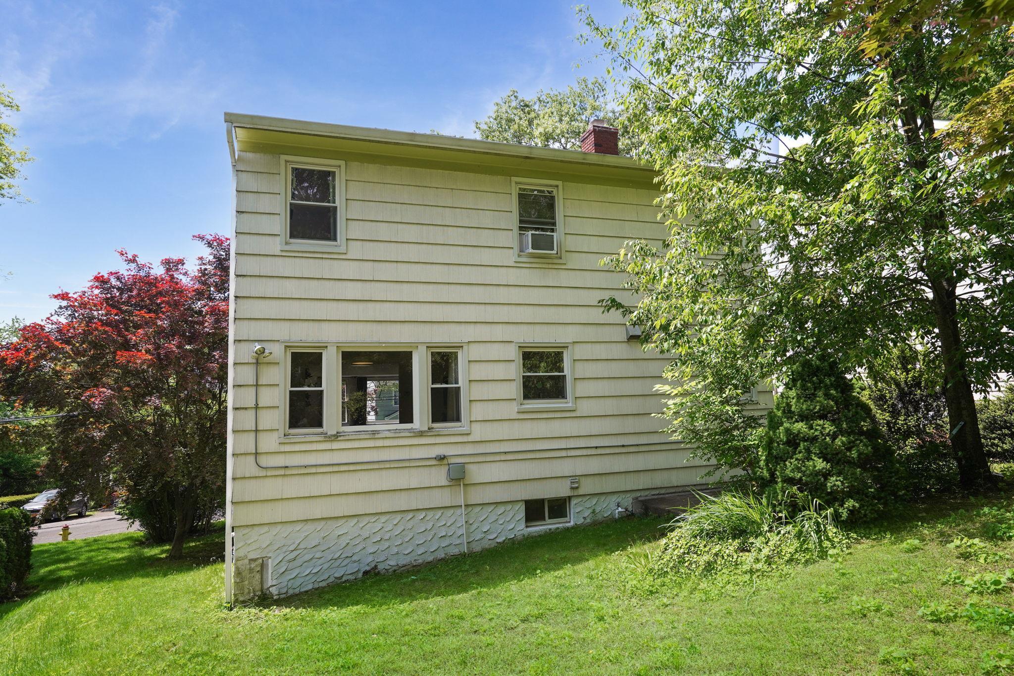 Single Family Sprague  Westchester County, NY 10583, MLS-860677-2