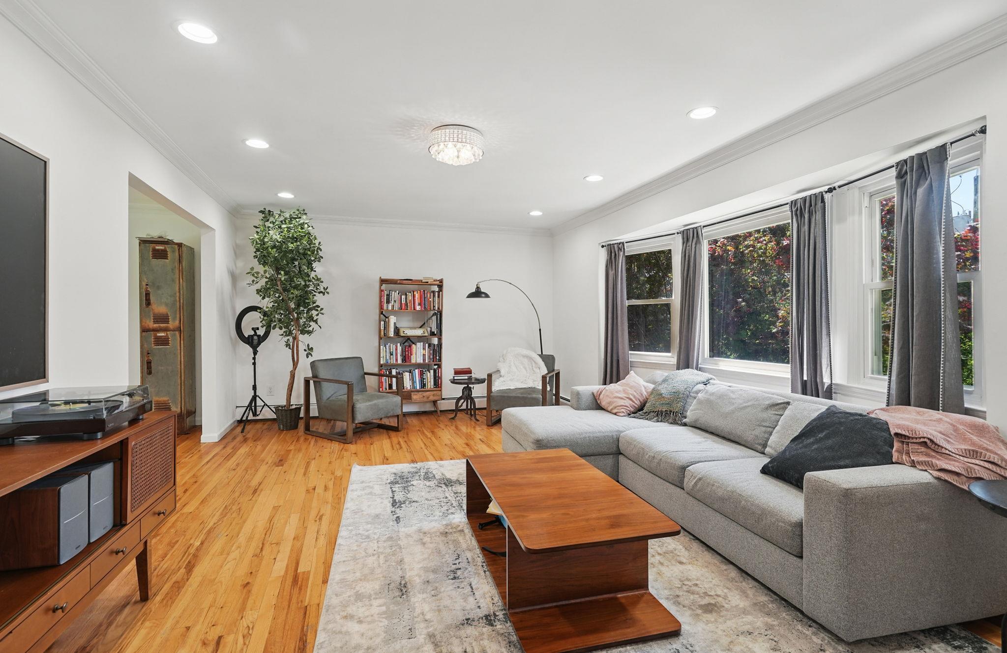 Single Family Sprague  Westchester County, NY 10583, MLS-860677-5