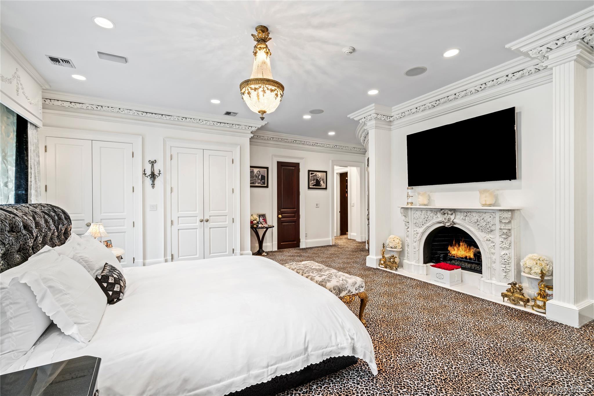 Single Family Vista  Nassau County, NY 11545, MLS-860682-24