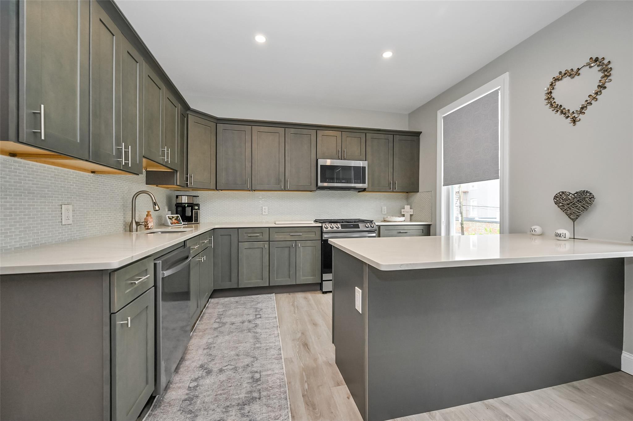 Single Family 46th  Queens, NY 11103, MLS-860700-2