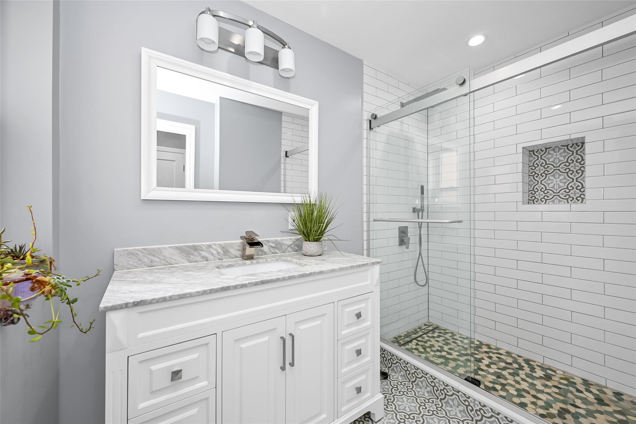 Single Family 46th  Queens, NY 11103, MLS-860700-9