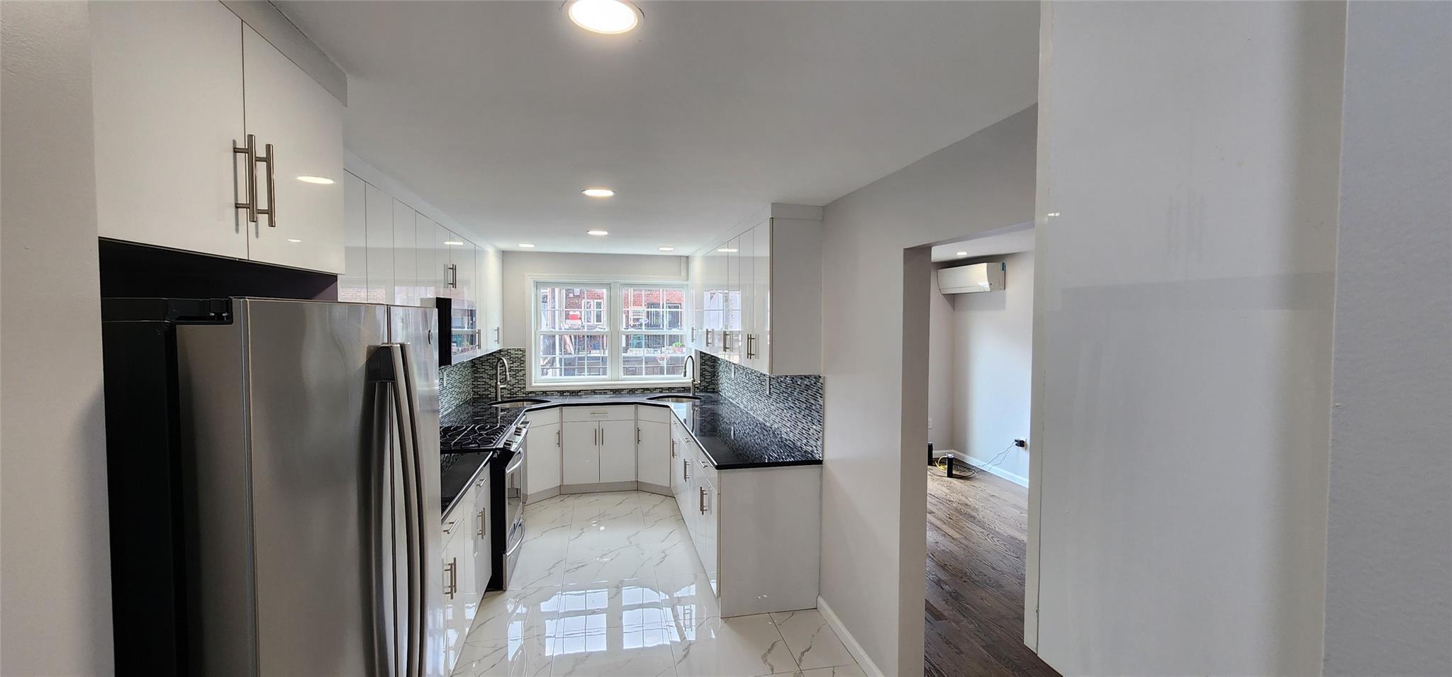 Single Family 76th  Queens, NY 11367, MLS-860715-11