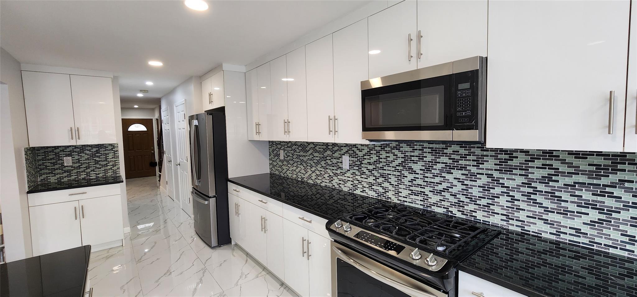 Single Family 76th  Queens, NY 11367, MLS-860715-13