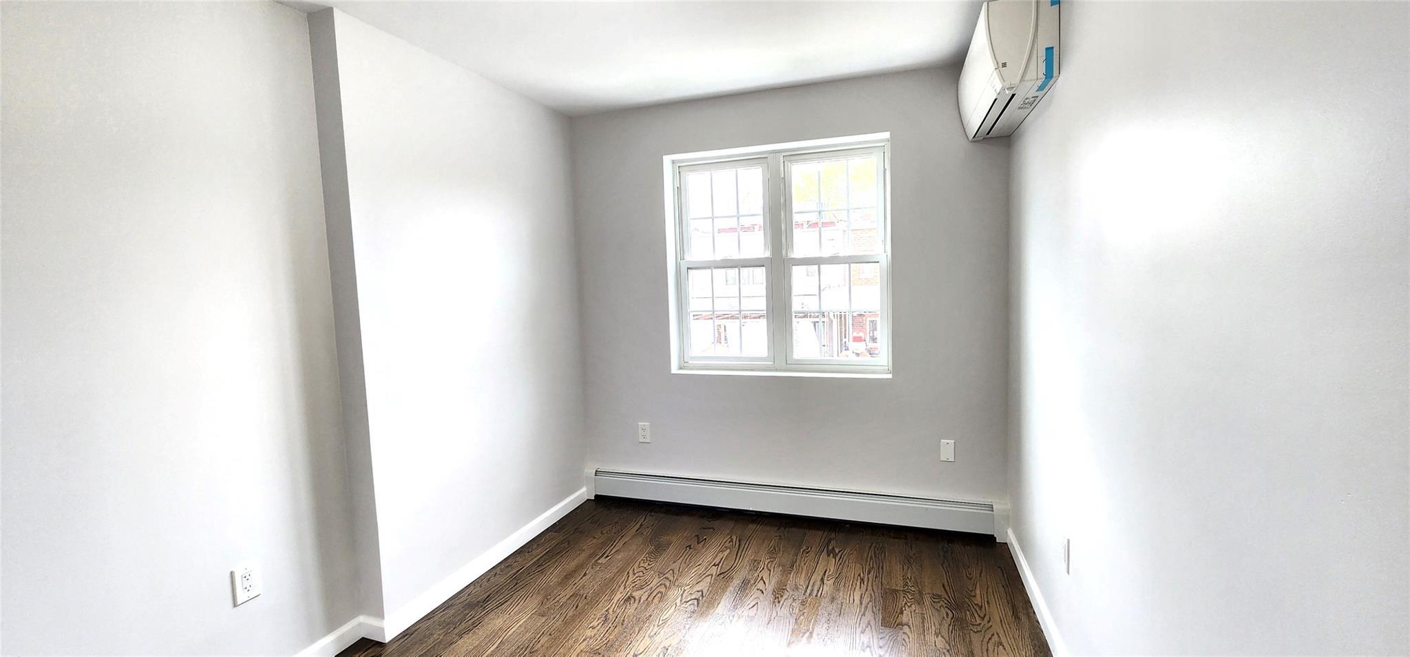 Single Family 76th  Queens, NY 11367, MLS-860715-20