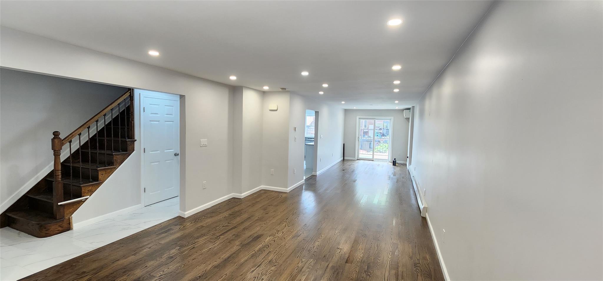 Single Family 76th  Queens, NY 11367, MLS-860715-9