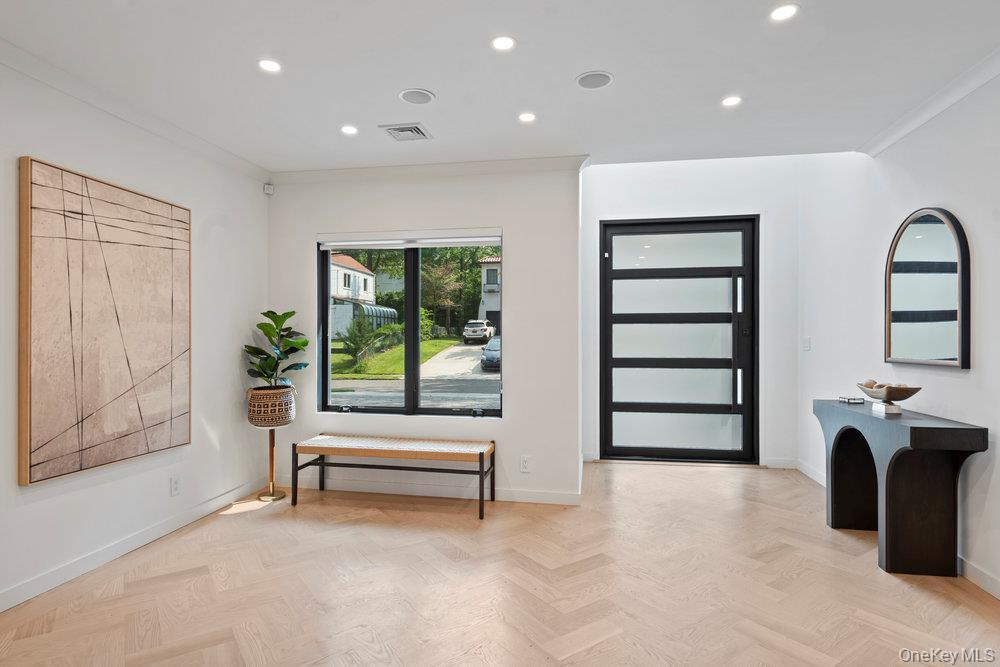 Single Family Bentley Nassau County, NY 11023, MLS-860727-2