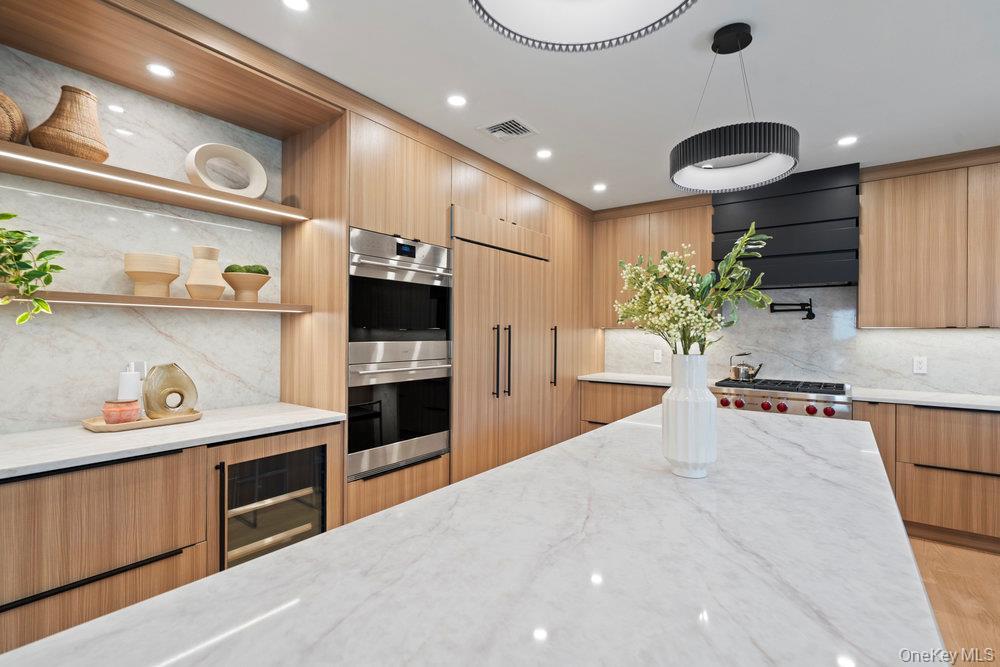 Single Family Bentley Nassau County, NY 11023, MLS-860727-20