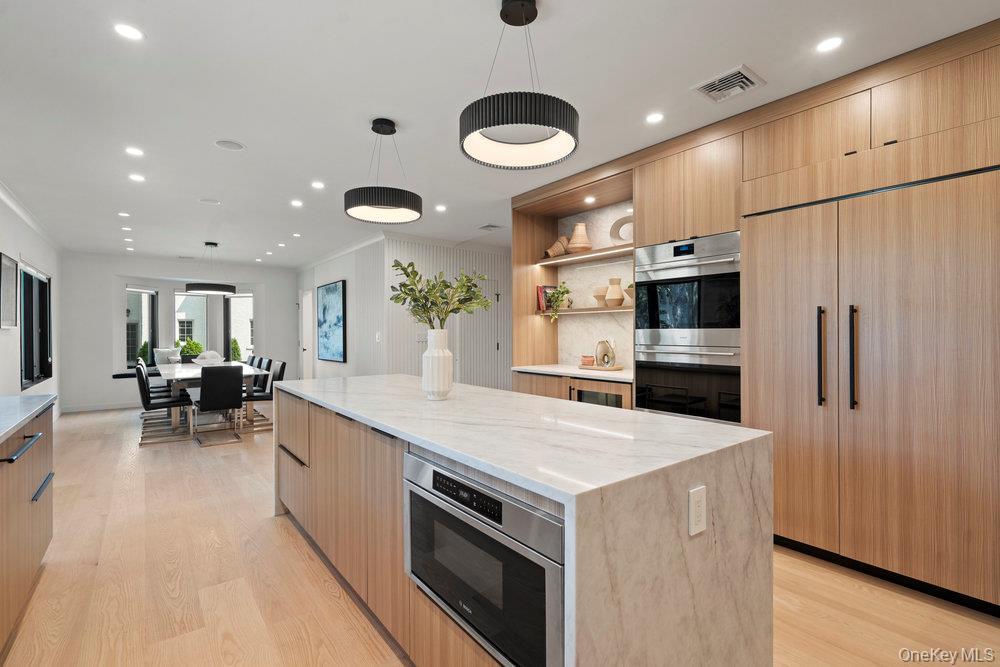 Single Family Bentley Nassau County, NY 11023, MLS-860727-25