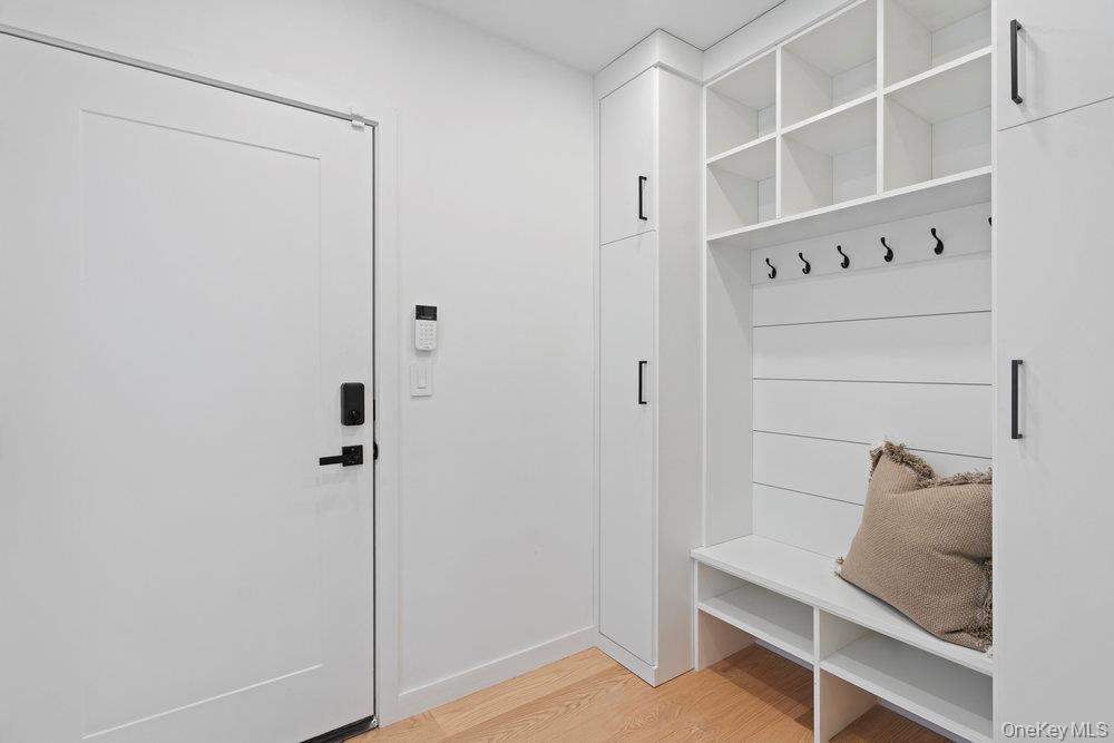 Single Family Bentley Nassau County, NY 11023, MLS-860727-29