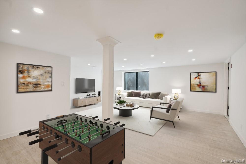 Single Family Bentley Nassau County, NY 11023, MLS-860727-38