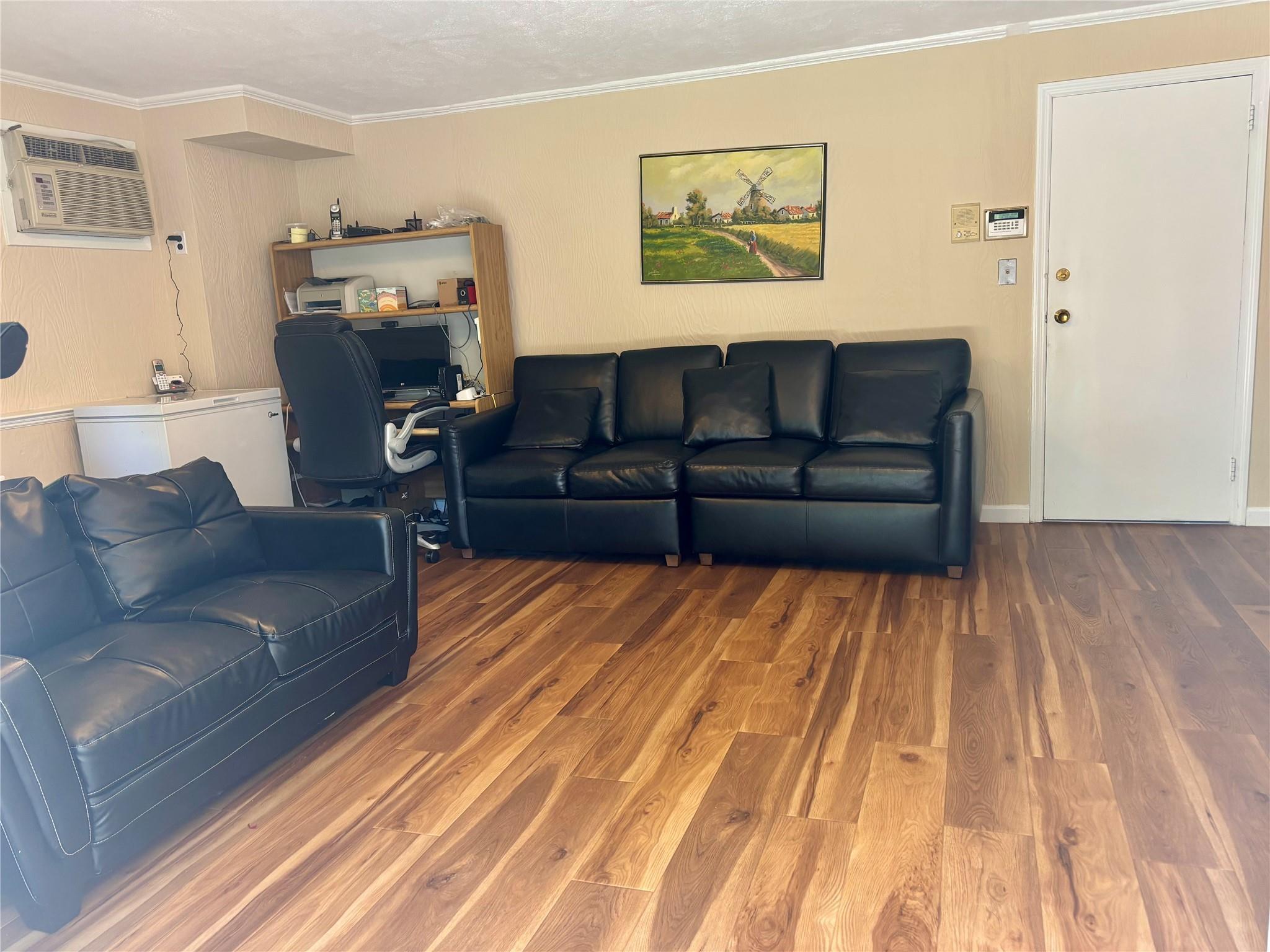 Single Family Bell  Nassau County, NY 11552, MLS-860741-9