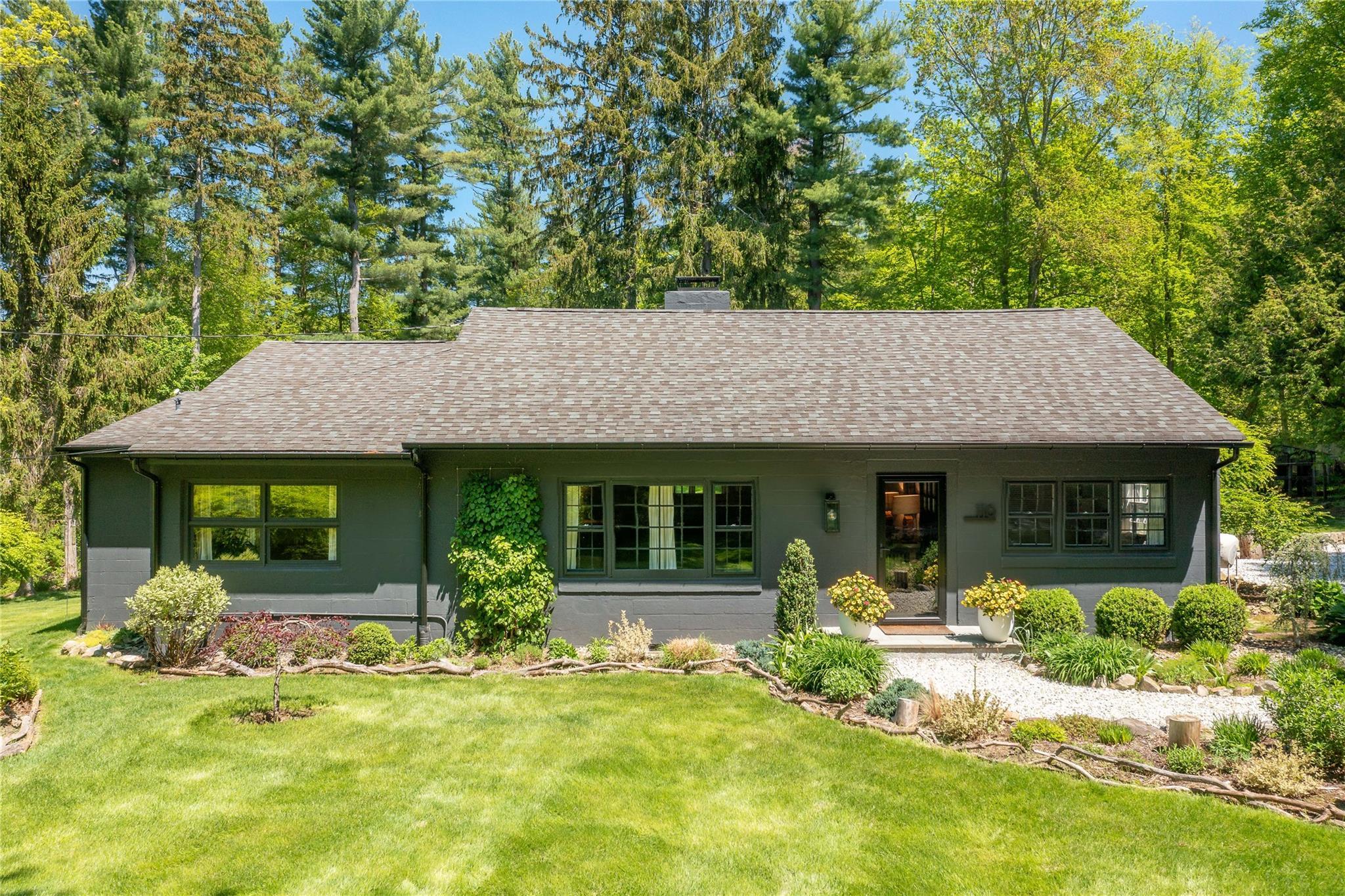 Single Family Sherwood Hill  Putnam County, NY 10509, MLS-860765-2