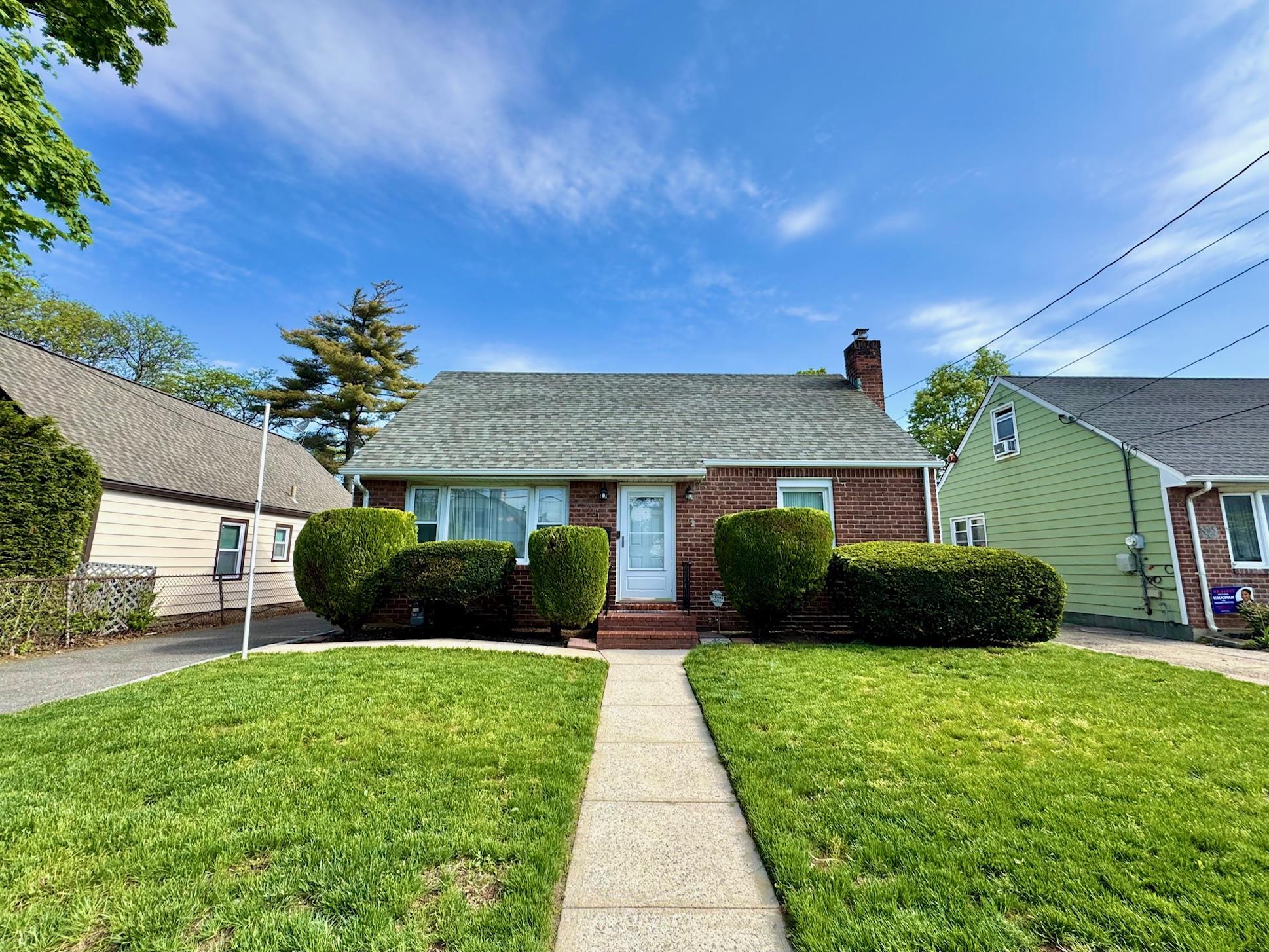 Single Family Marshall  Nassau County, NY 11550, MLS-860768-4