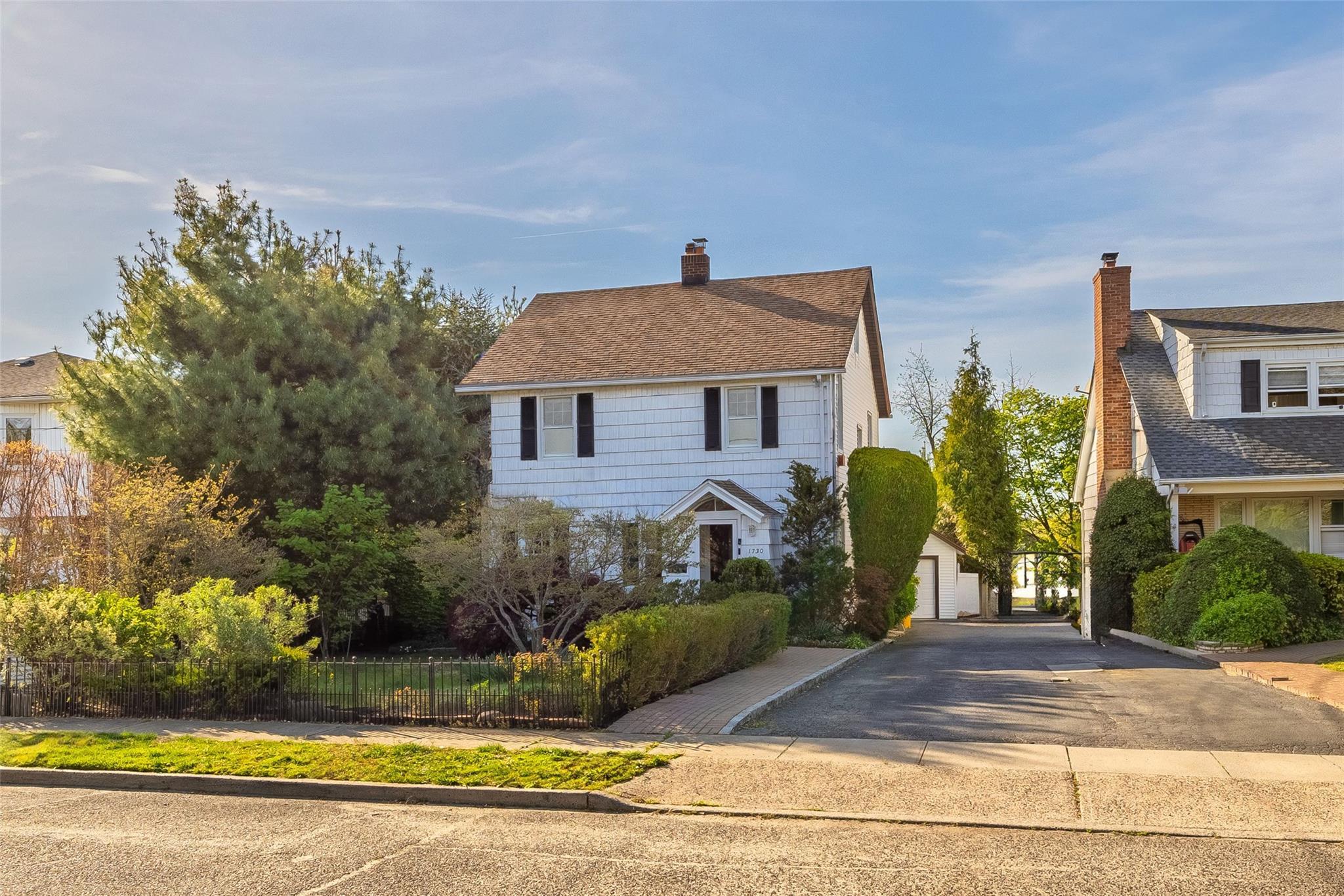 Single Family Hancock  Nassau County, NY 11557, MLS-860772-2