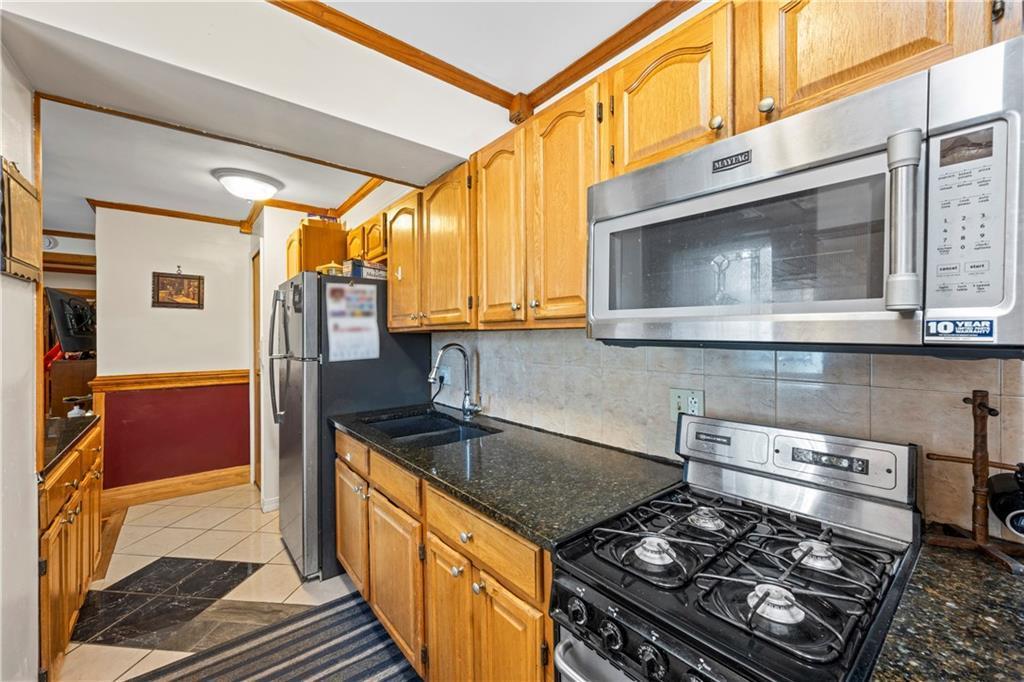 Single Family Monroe  Brooklyn, NY 11221, MLS-860782-13
