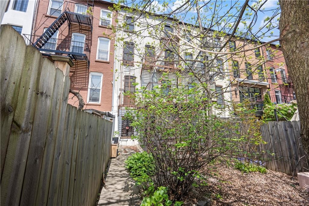 Single Family Monroe  Brooklyn, NY 11221, MLS-860782-5