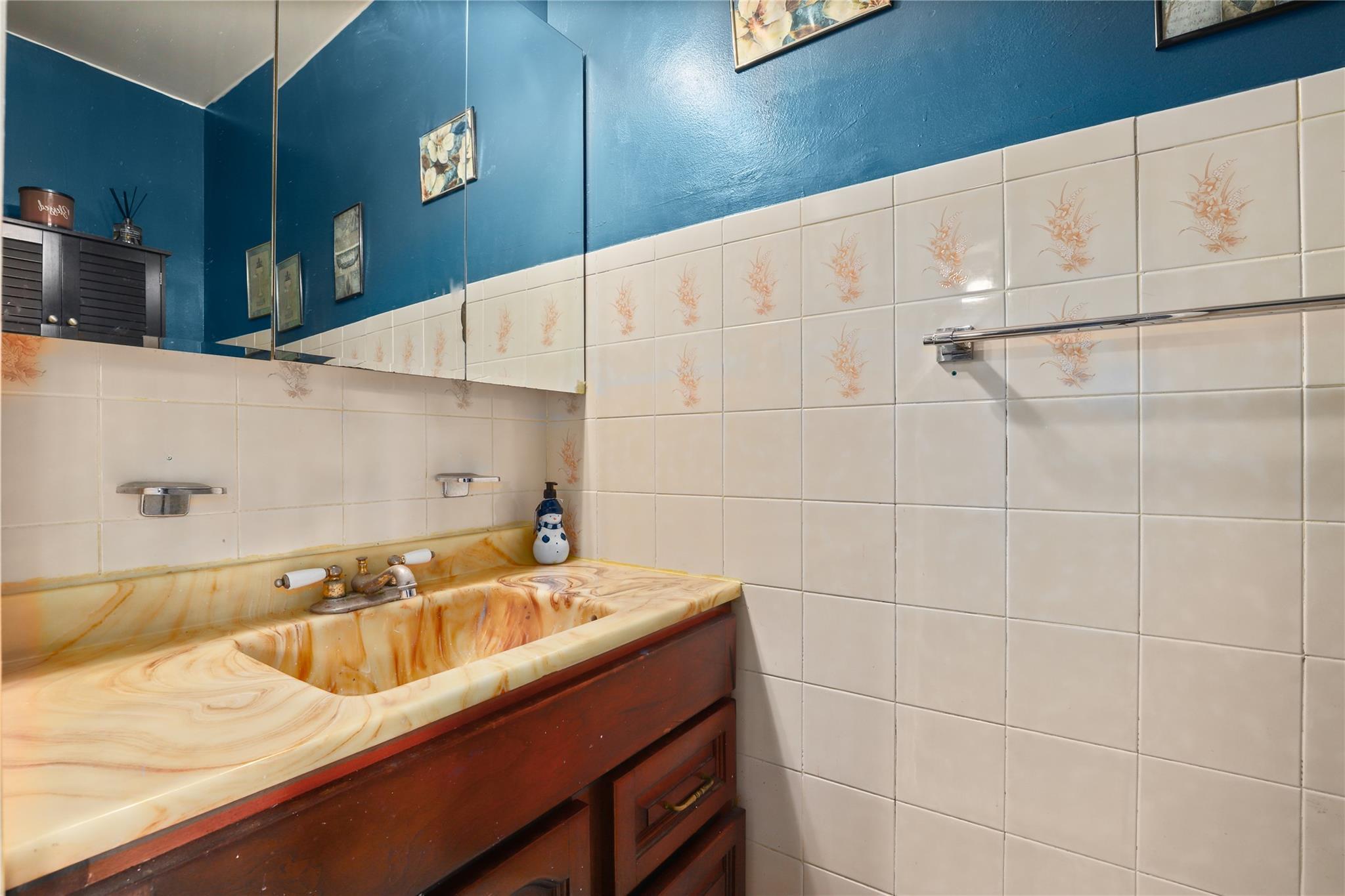 Single Family Jackson  Bronx, NY 10456, MLS-860783-11
