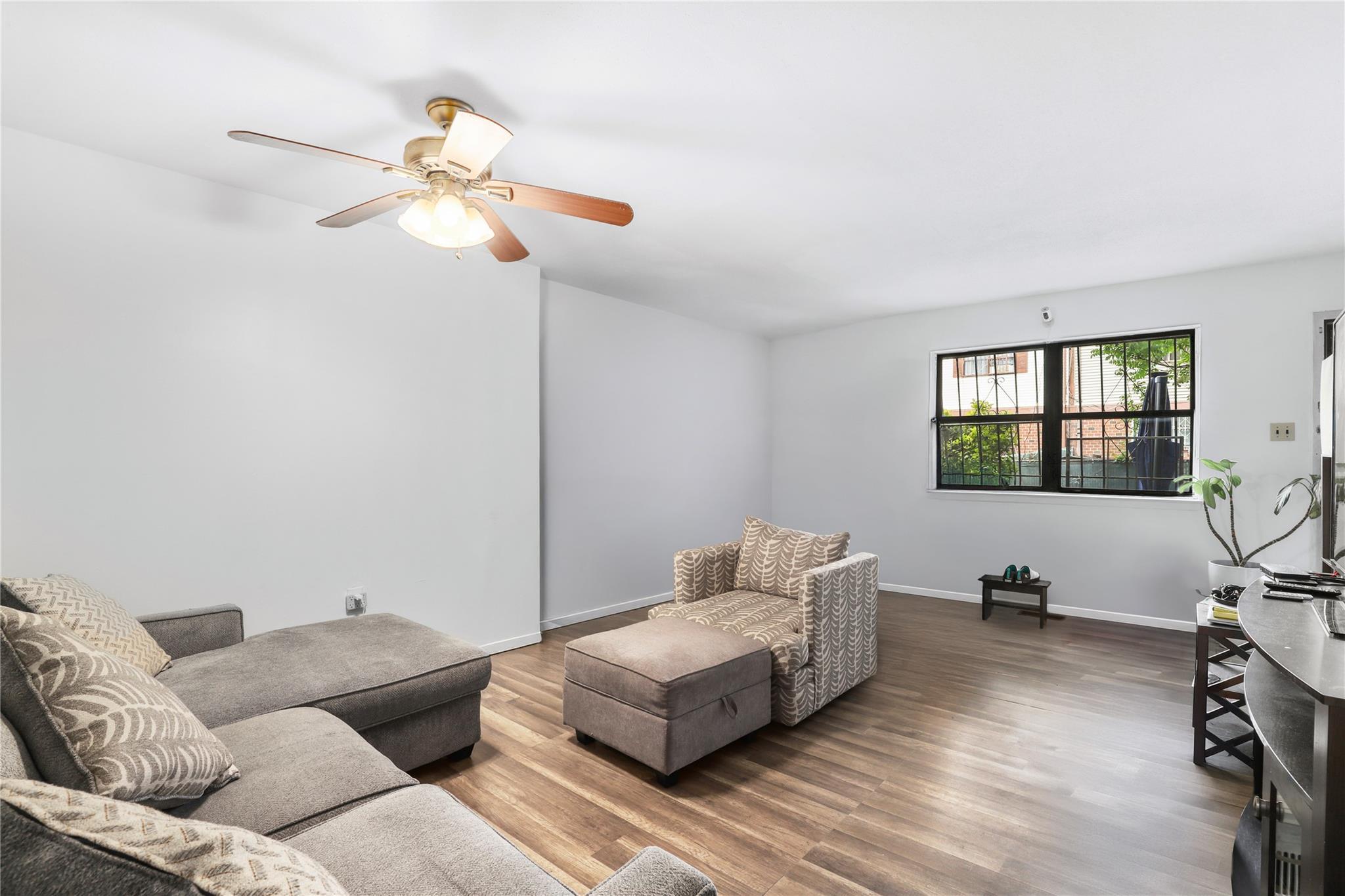 Single Family Jackson  Bronx, NY 10456, MLS-860783-5