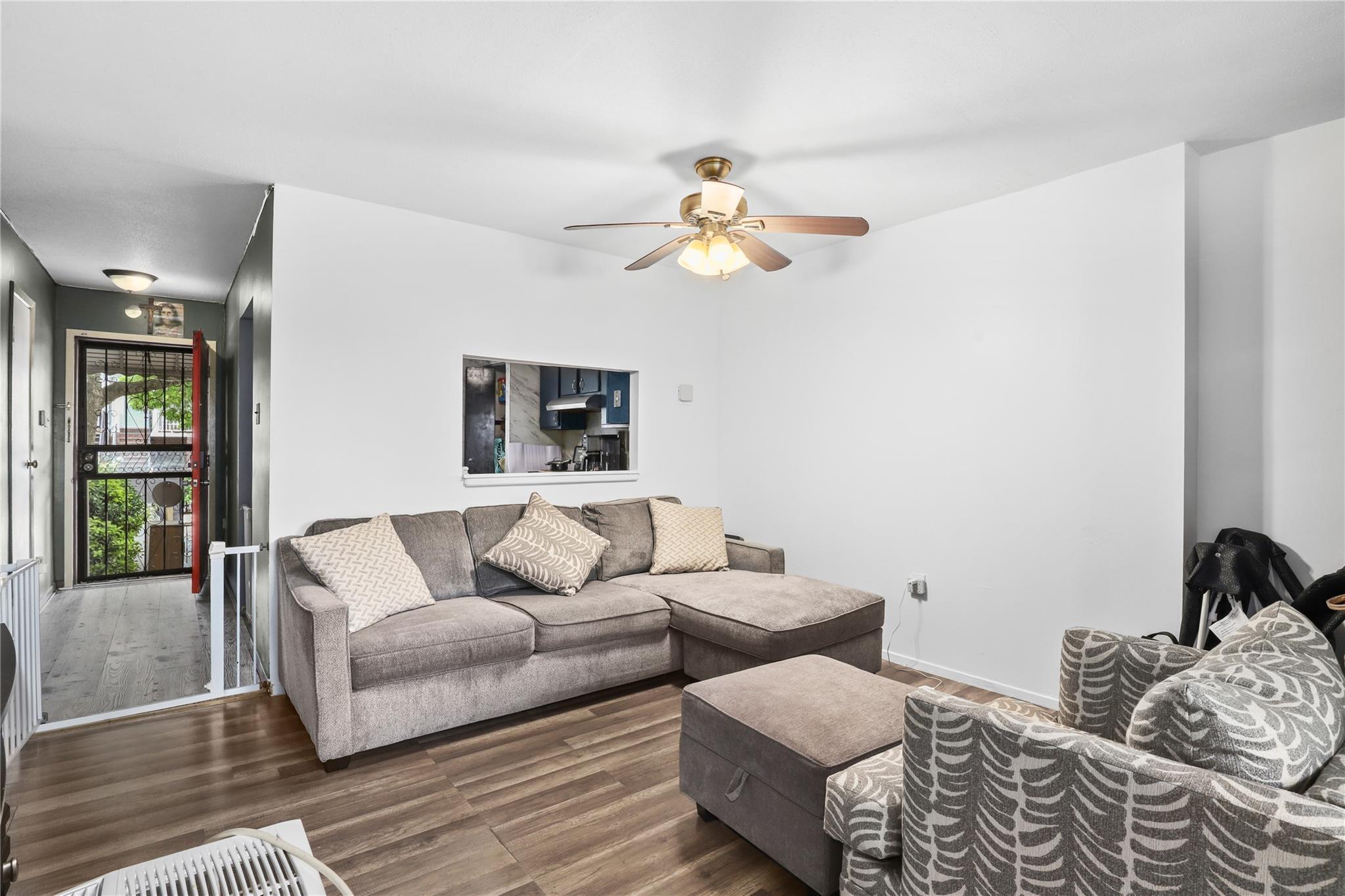 Single Family Jackson  Bronx, NY 10456, MLS-860783-6
