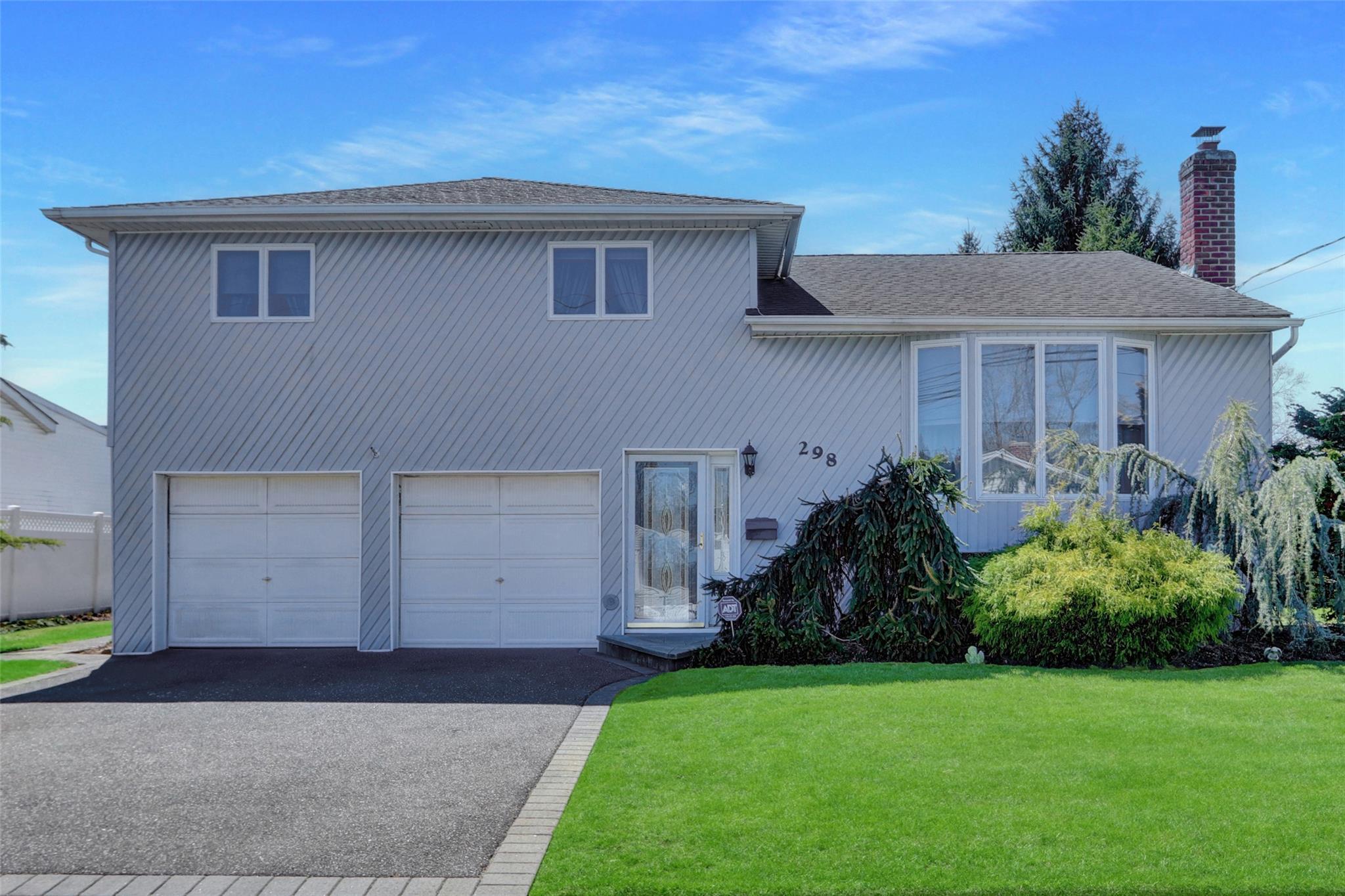 Single Family Balchen  Nassau County, NY 11762, MLS-860793-2