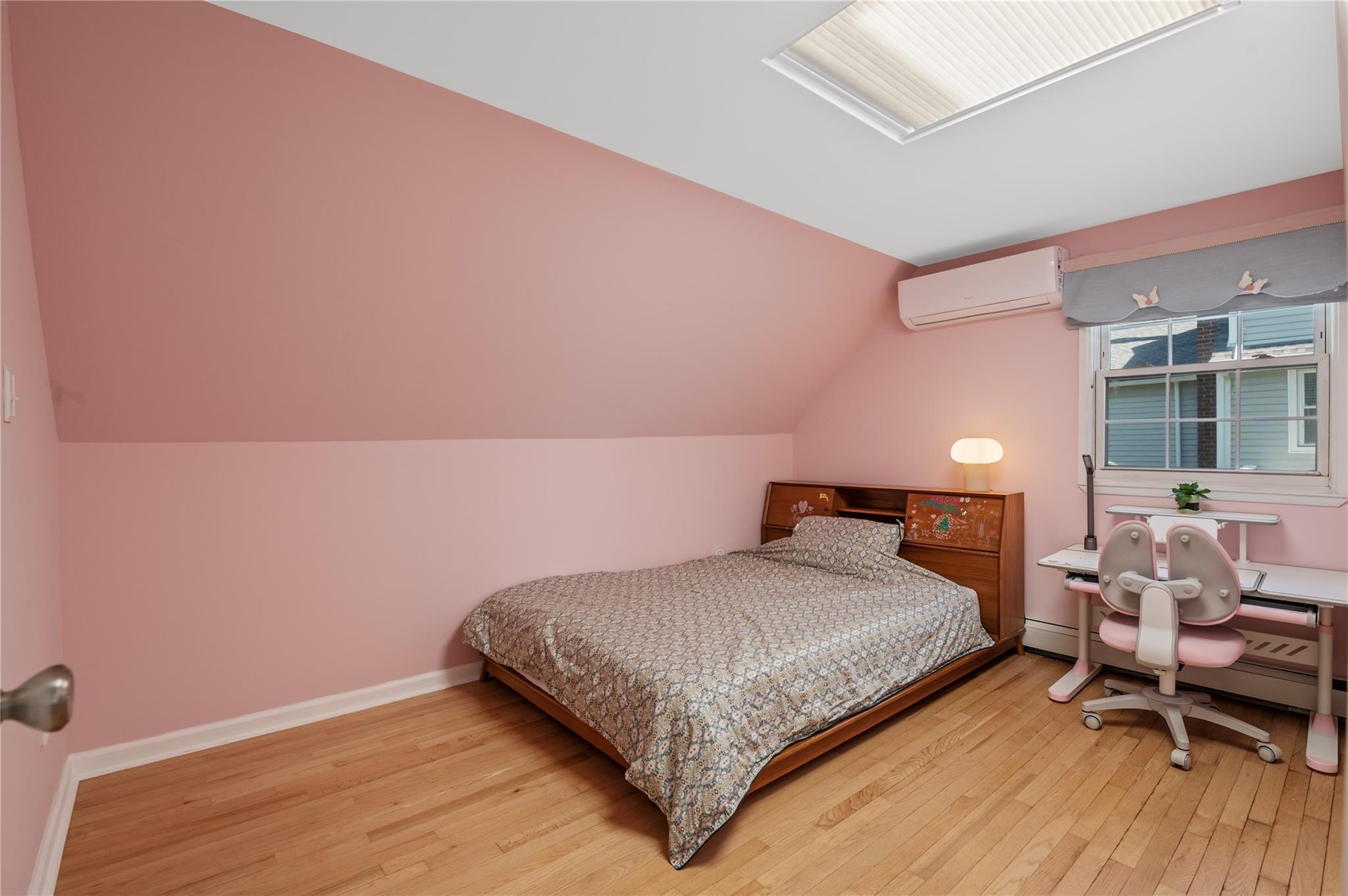 Single Family Paine  Nassau County, NY 11735, MLS-860812-17