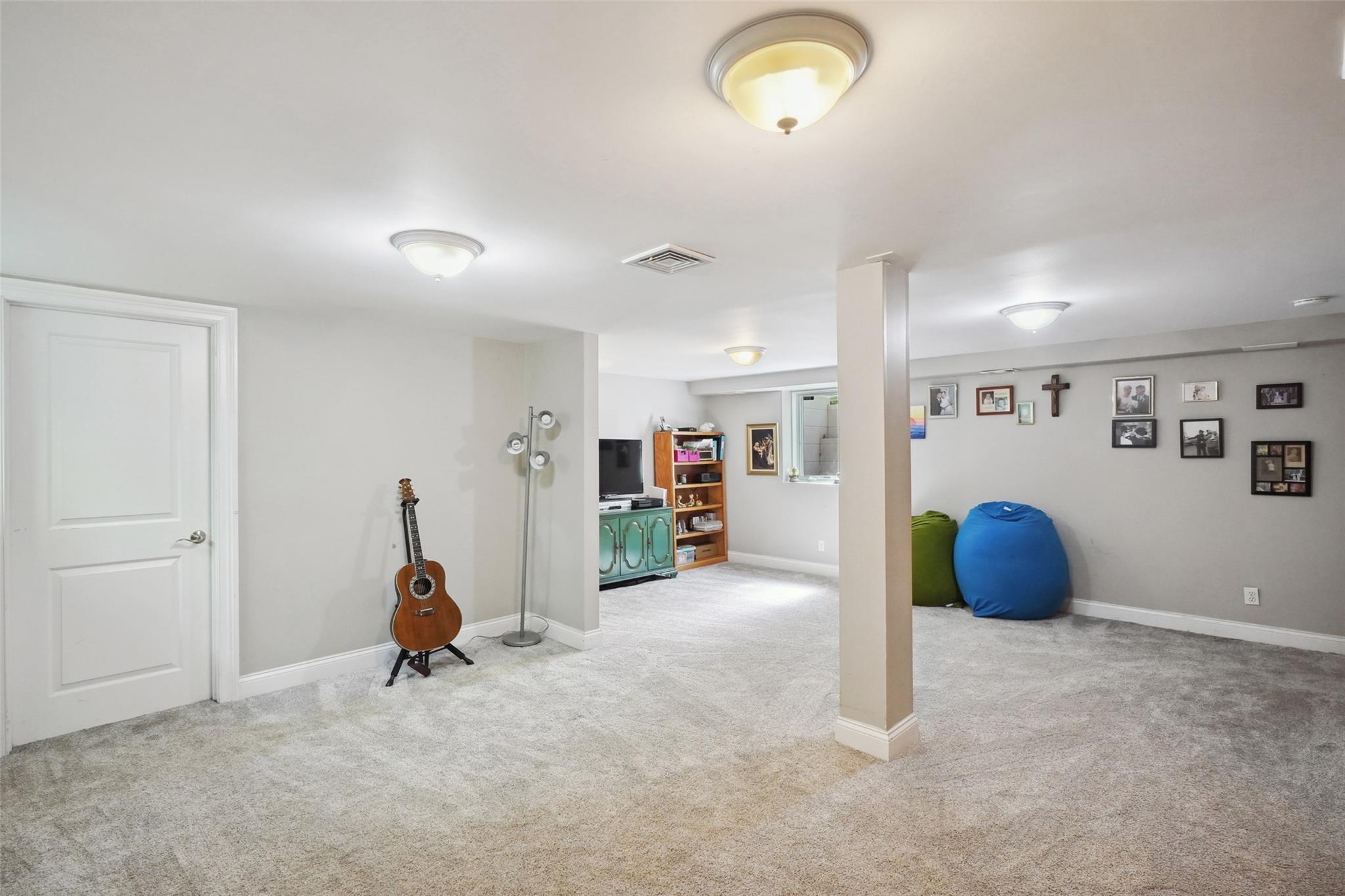 Single Family Kingswood  Westchester County, NY 10590, MLS-860821-20