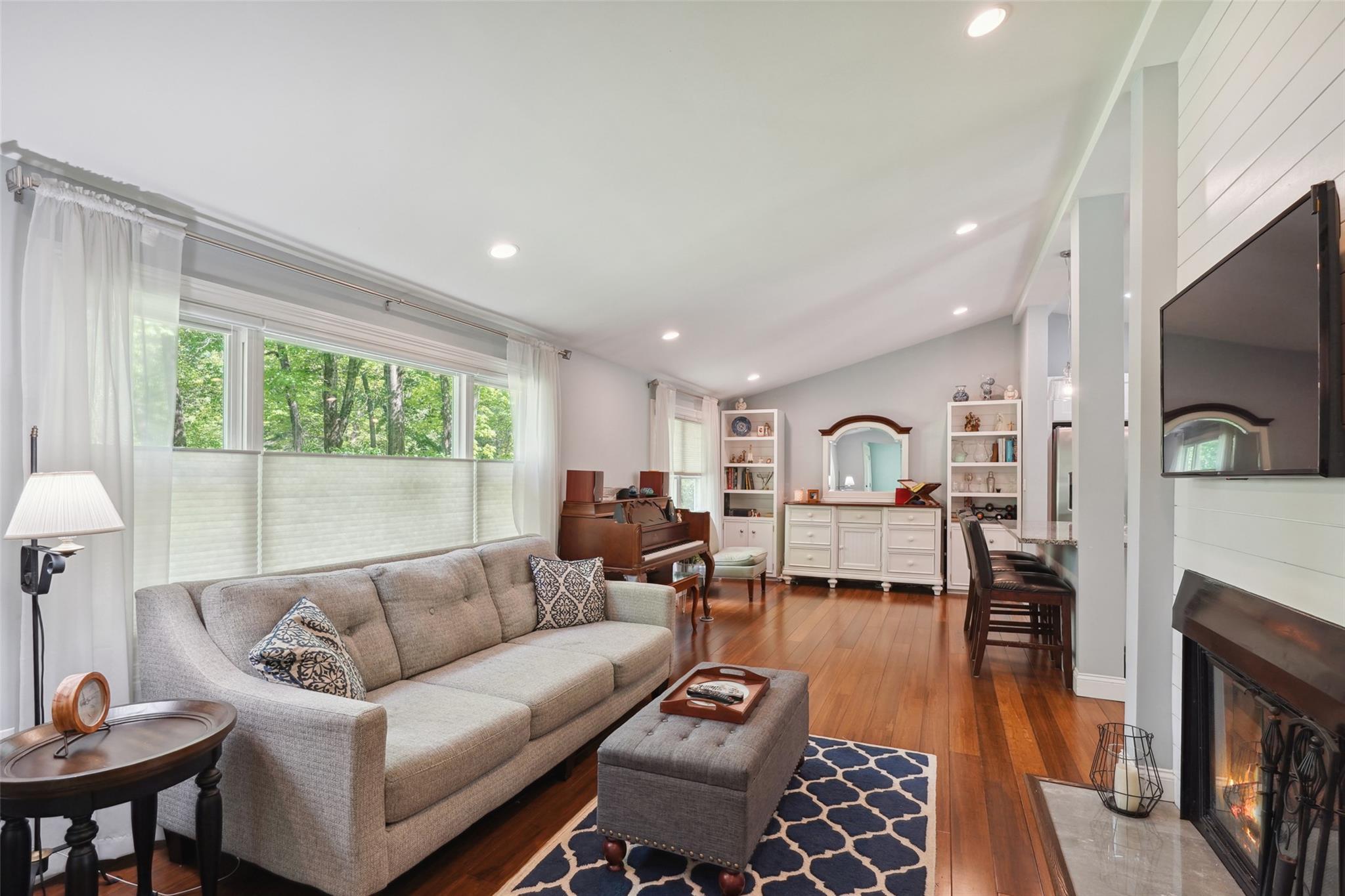 Single Family Kingswood  Westchester County, NY 10590, MLS-860821-4
