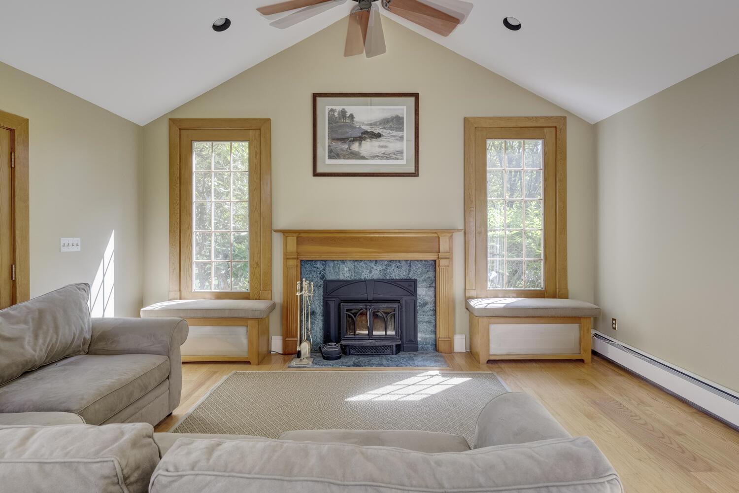 Single Family Cove  Nassau County, NY 11771, MLS-860829-12