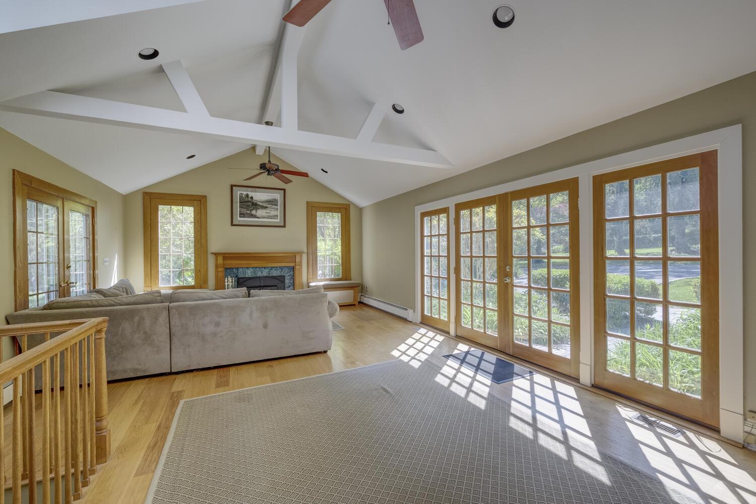 Single Family Cove  Nassau County, NY 11771, MLS-860829-13