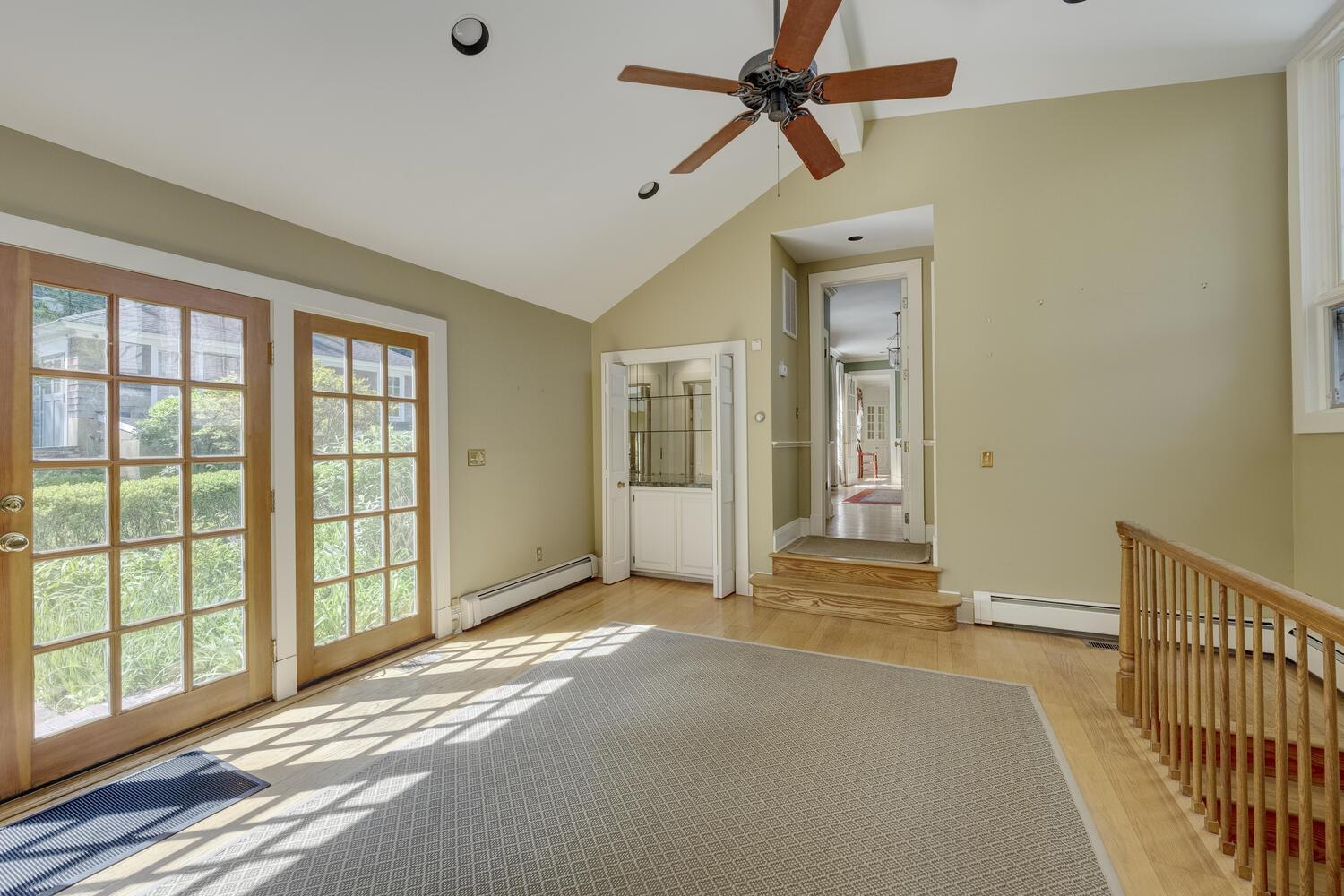 Single Family Cove  Nassau County, NY 11771, MLS-860829-14
