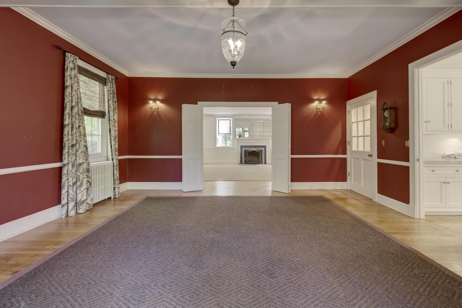 Single Family Cove  Nassau County, NY 11771, MLS-860829-16