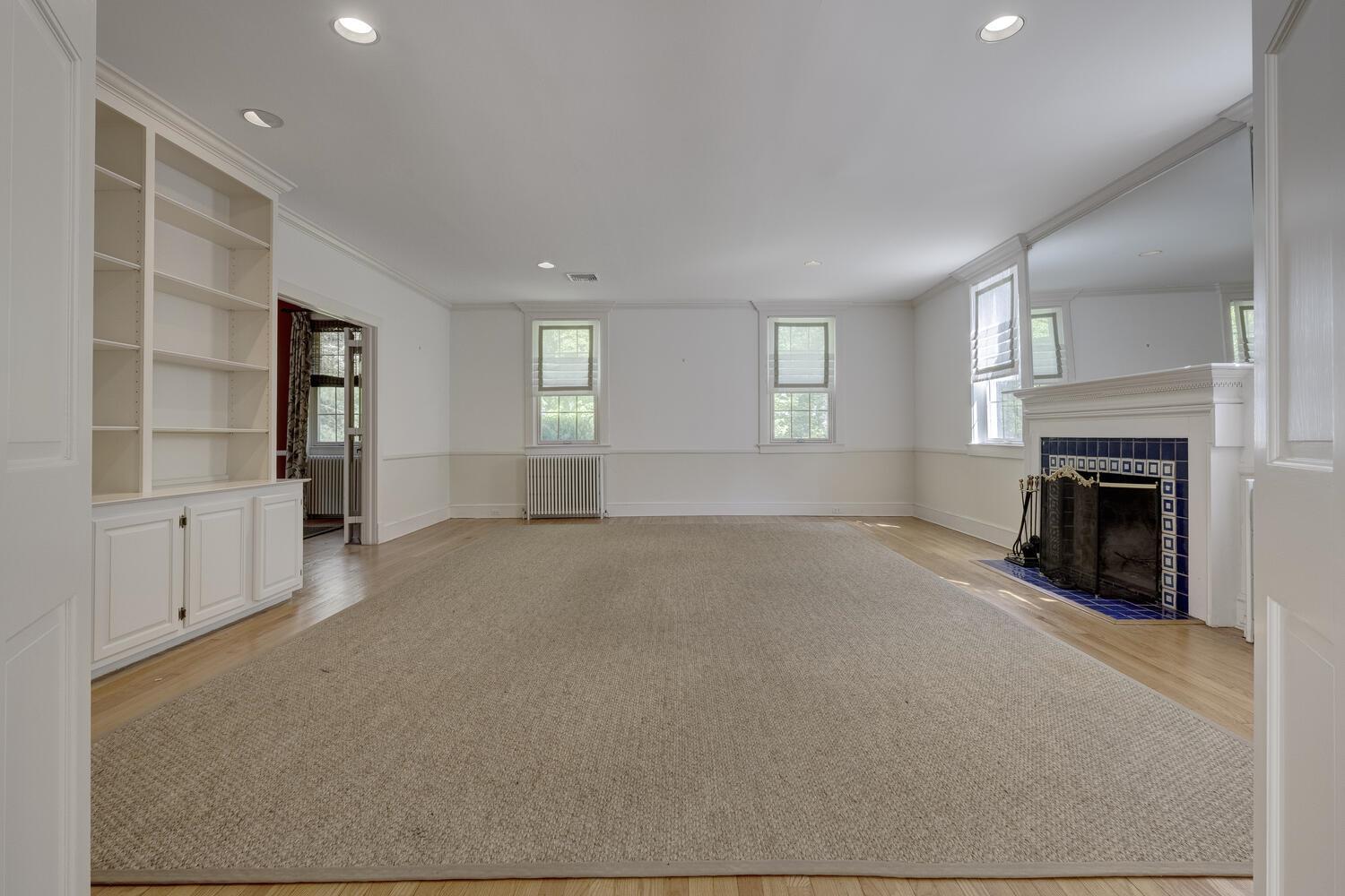 Single Family Cove  Nassau County, NY 11771, MLS-860829-8