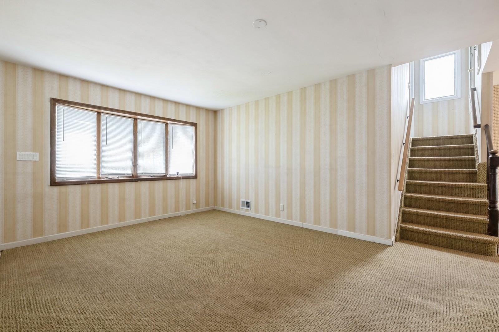 Single Family Kell  Nassau County, NY 11783, MLS-860834-6