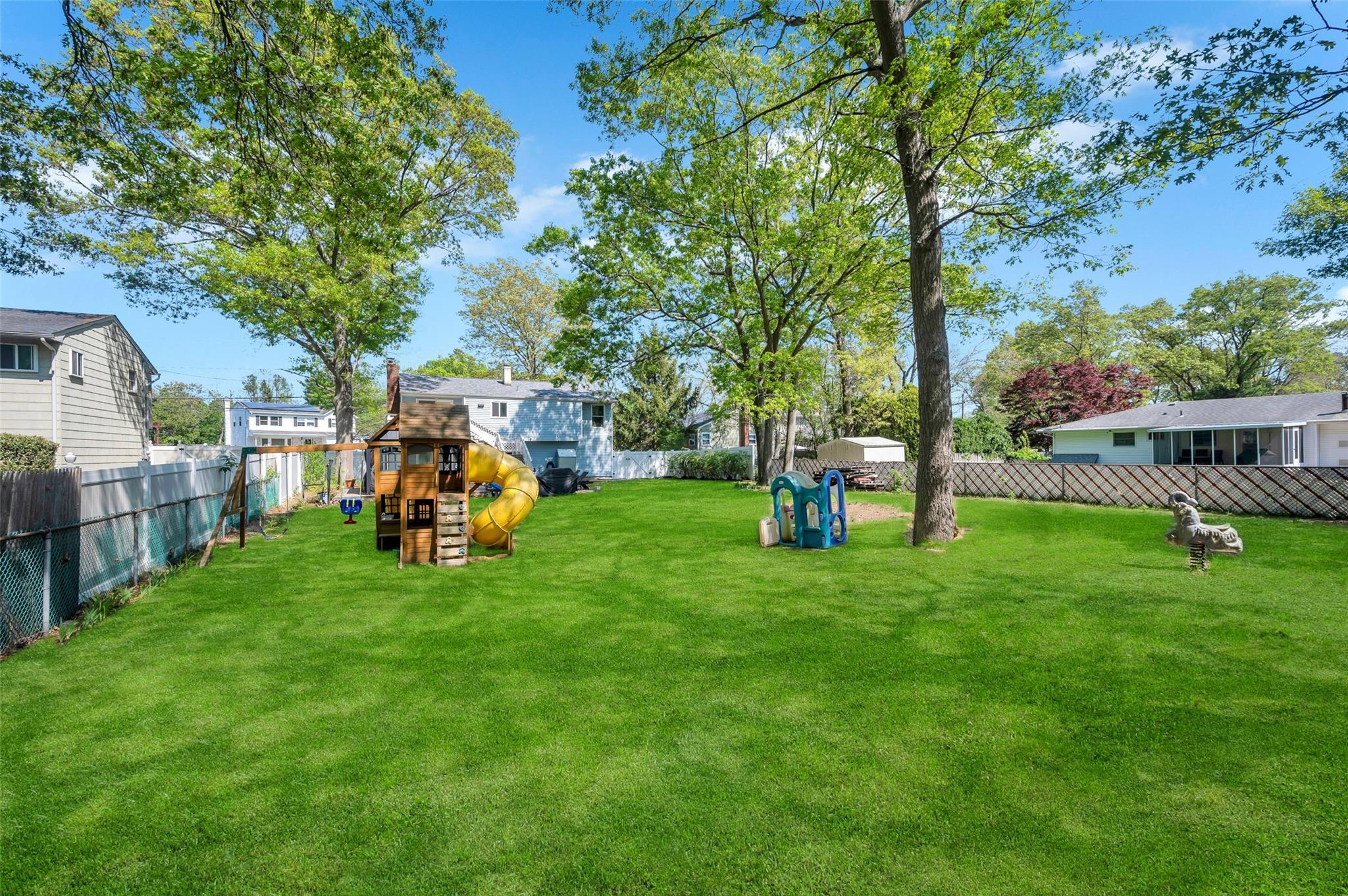 Single Family Terry  Suffolk County, NY 11779, MLS-860837-35