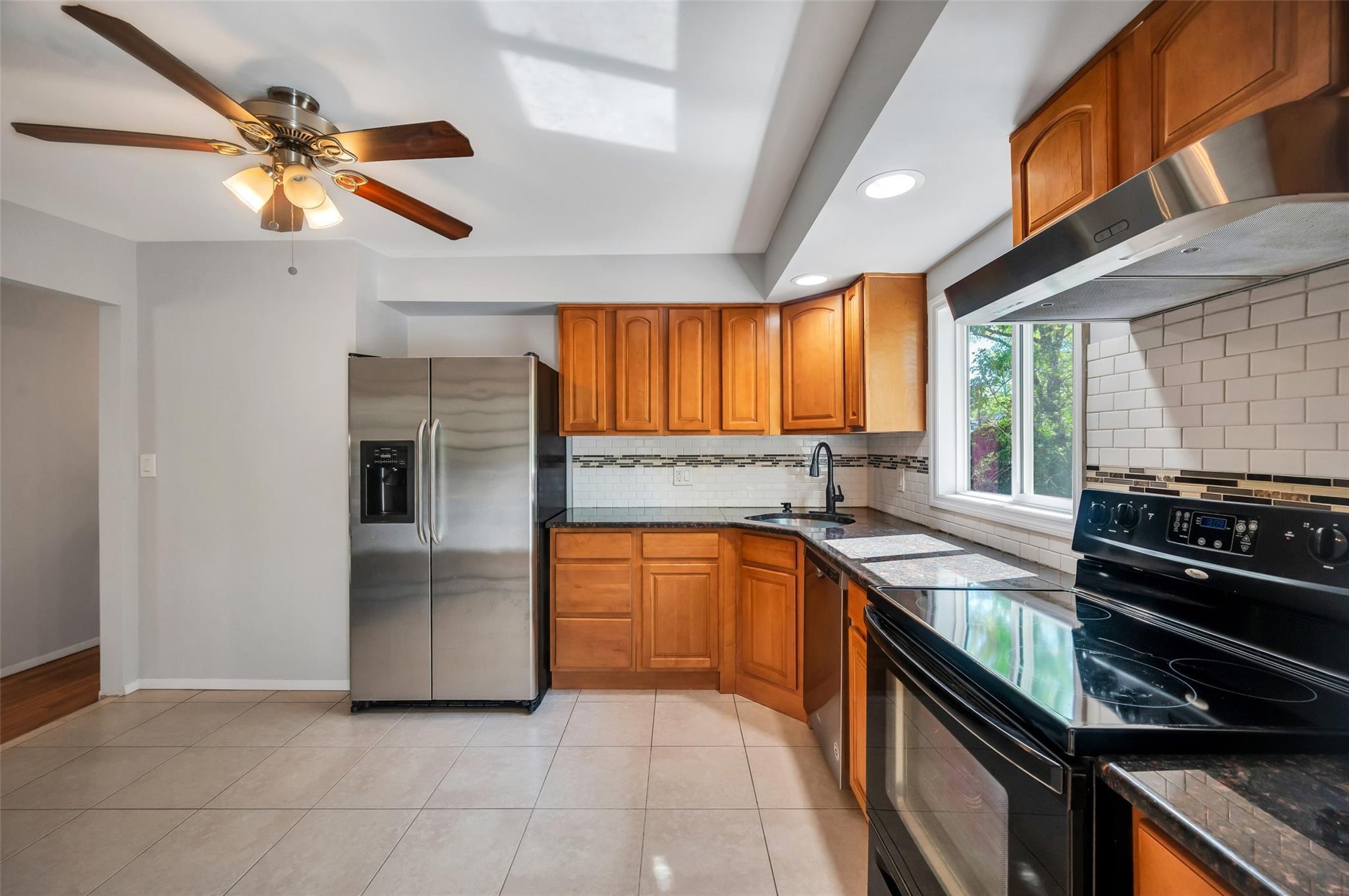 Single Family Terry  Suffolk County, NY 11779, MLS-860837-6