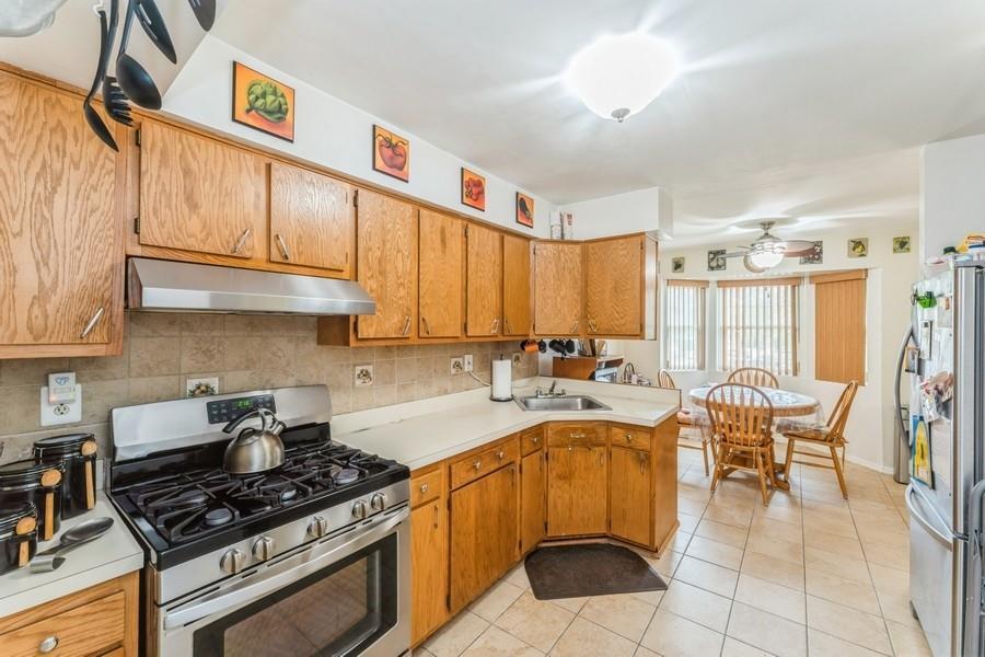 Single Family Bayview  Nassau County, NY 11096, MLS-860838-7