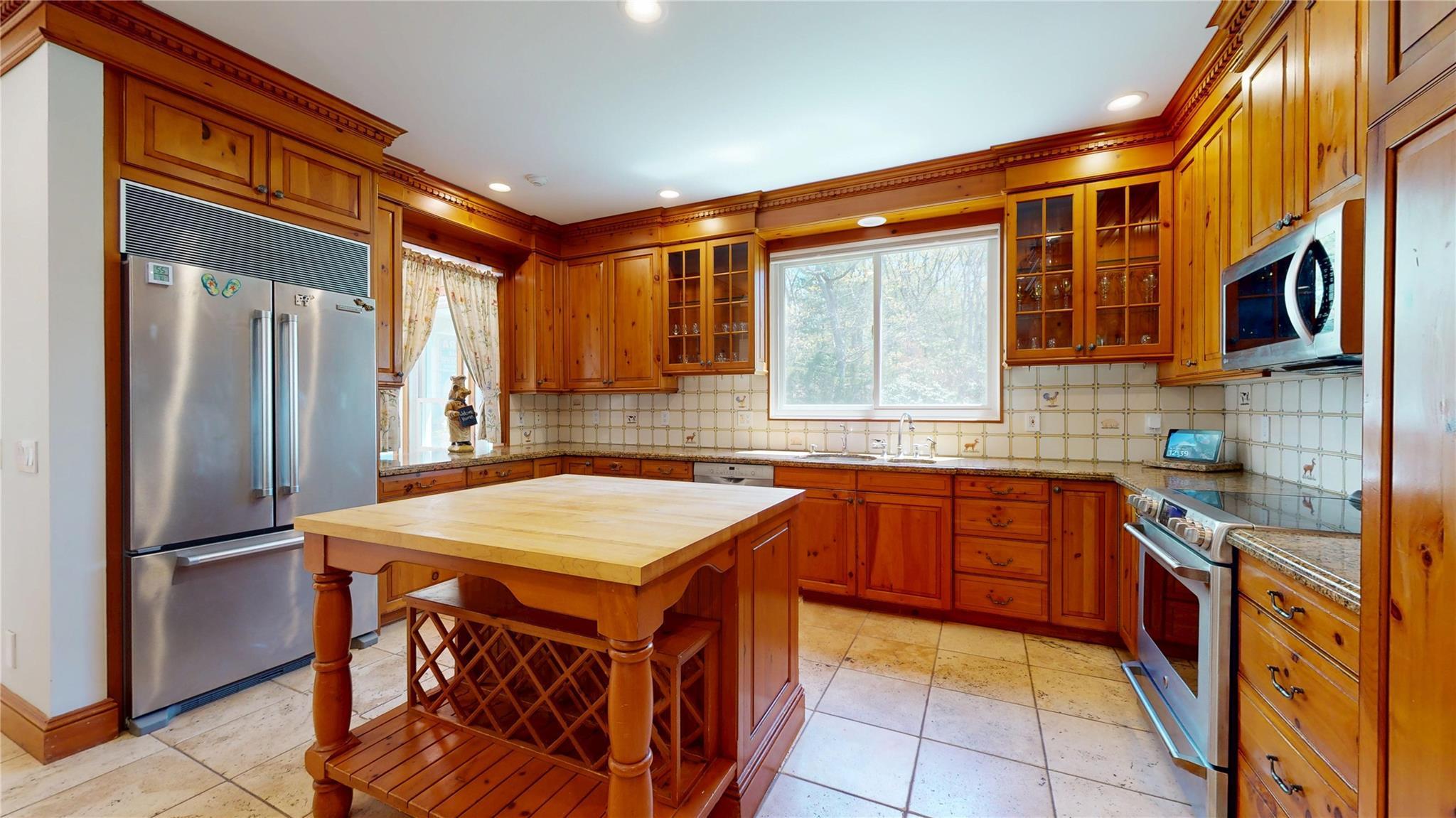 Single Family Montauk  Suffolk County, NY 11977, MLS-860852-28