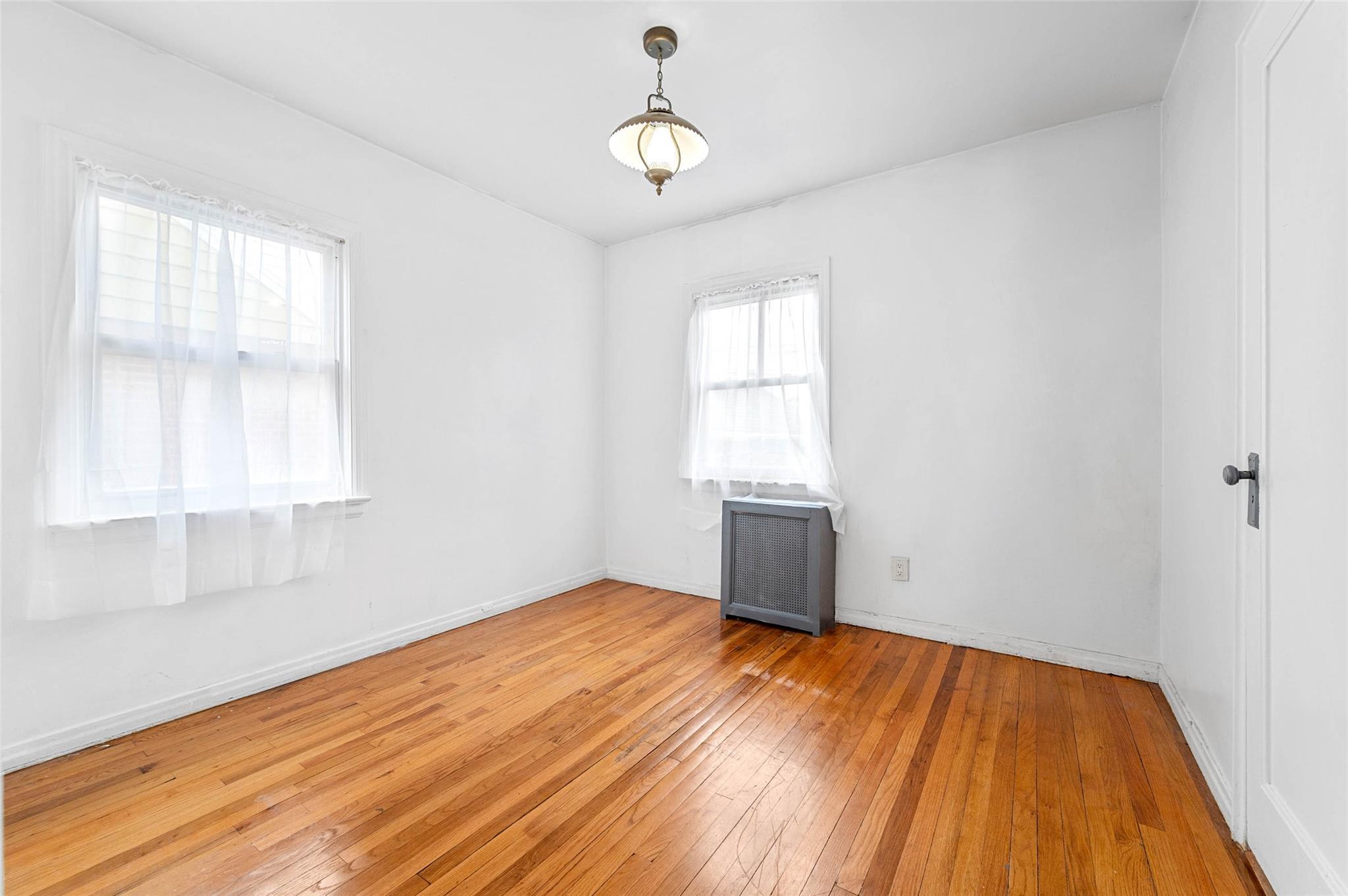 Single Family 234th  Queens, NY 11422, MLS-860867-10