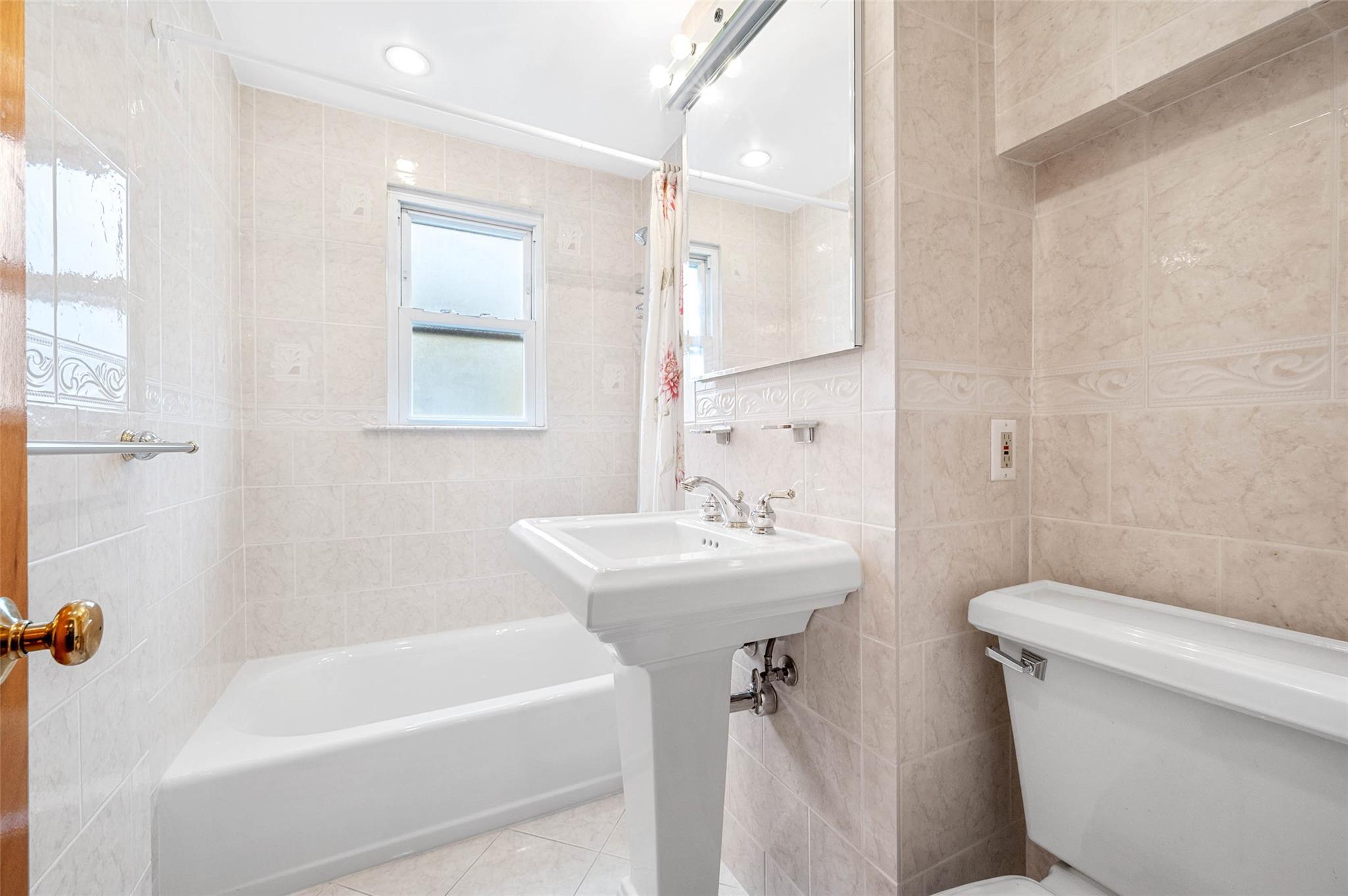 Single Family 234th  Queens, NY 11422, MLS-860867-15