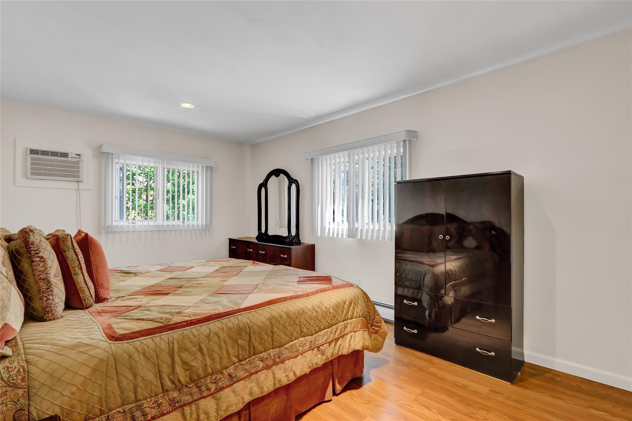 Single Family Santapogue  Suffolk County, NY 11757, MLS-860882-16