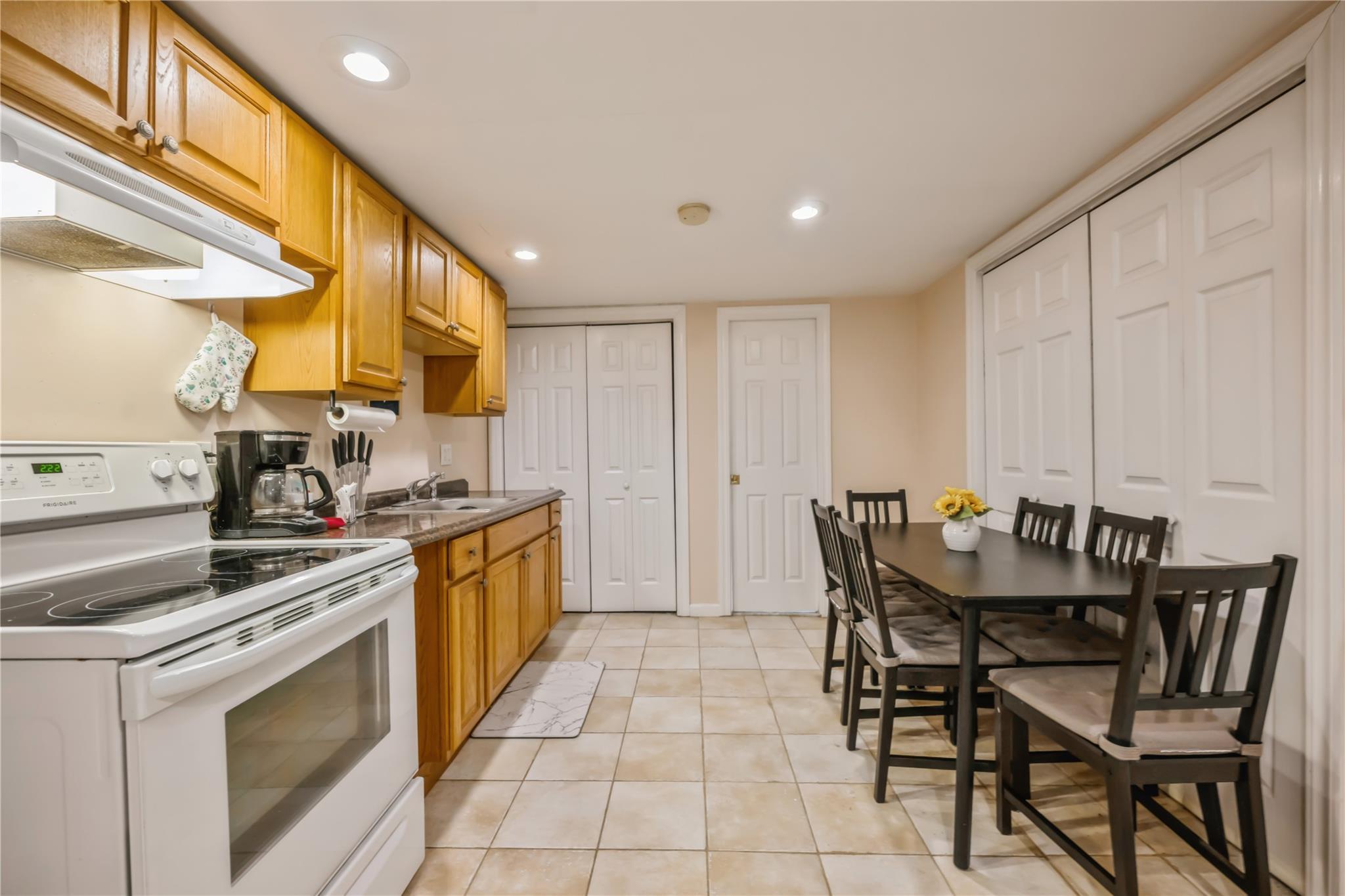 Single Family Santapogue  Suffolk County, NY 11757, MLS-860882-21