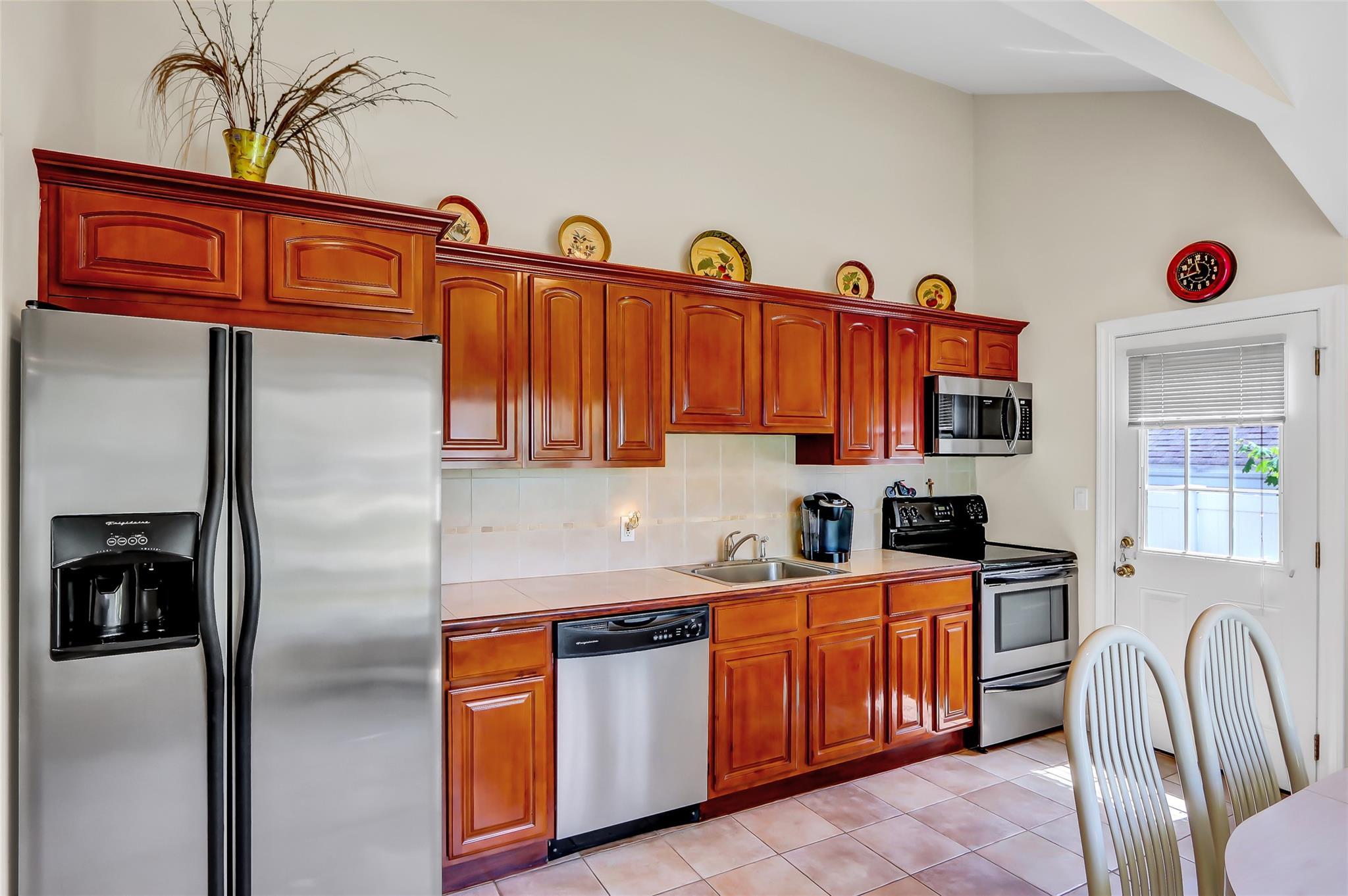 Single Family Santapogue  Suffolk County, NY 11757, MLS-860882-8