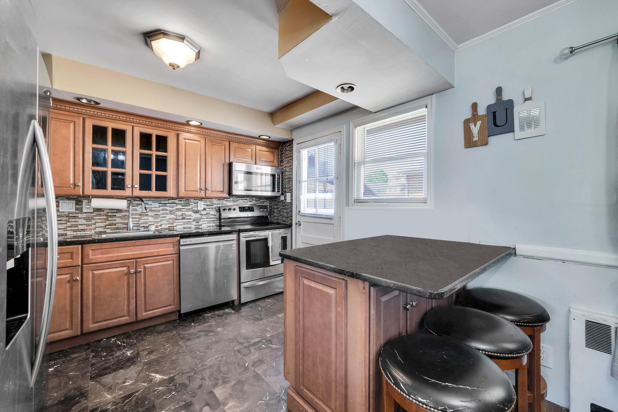 Single Family Grand  Nassau County, NY 11520, MLS-860885-13