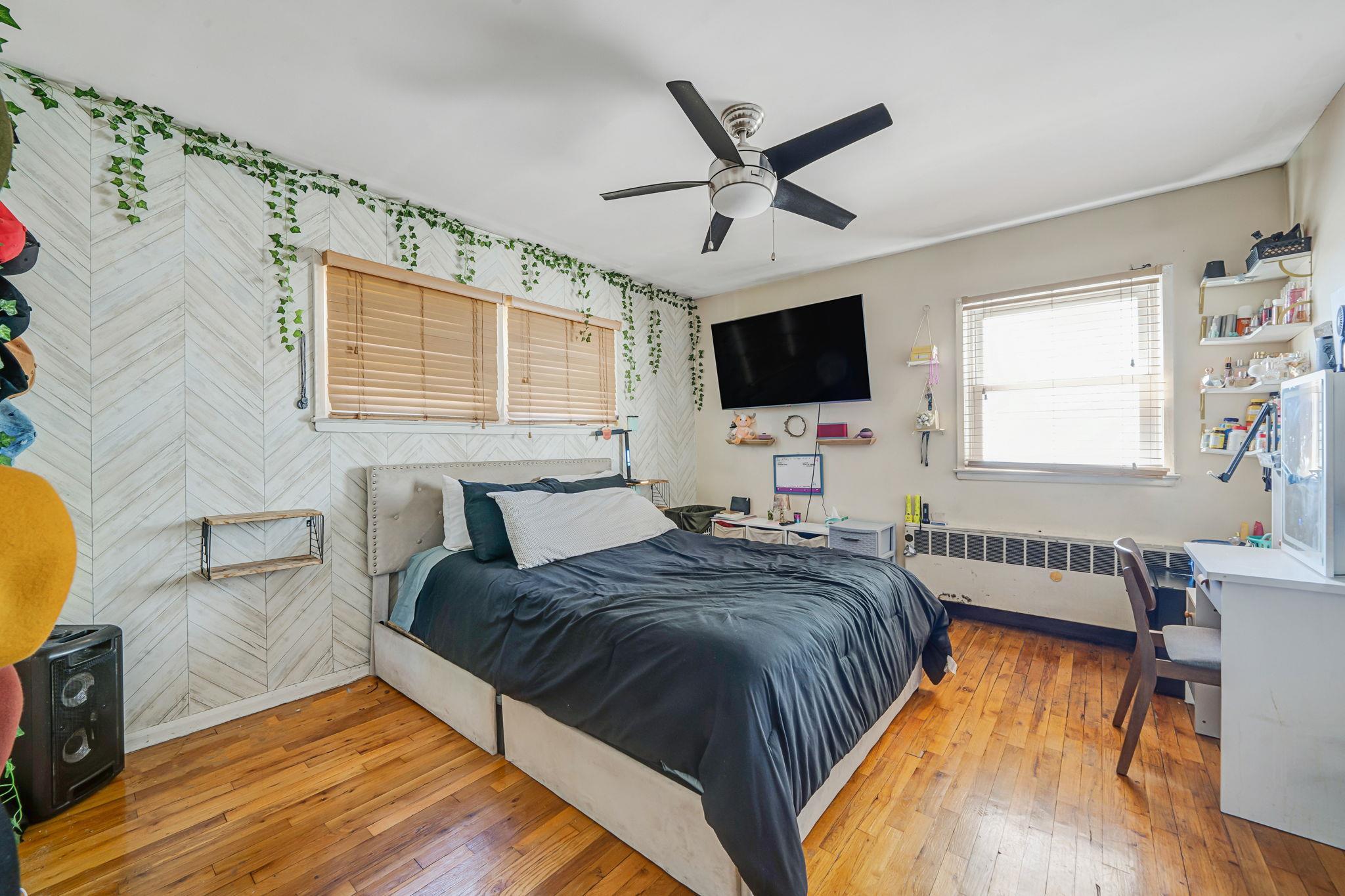 Single Family Grand  Nassau County, NY 11520, MLS-860885-19