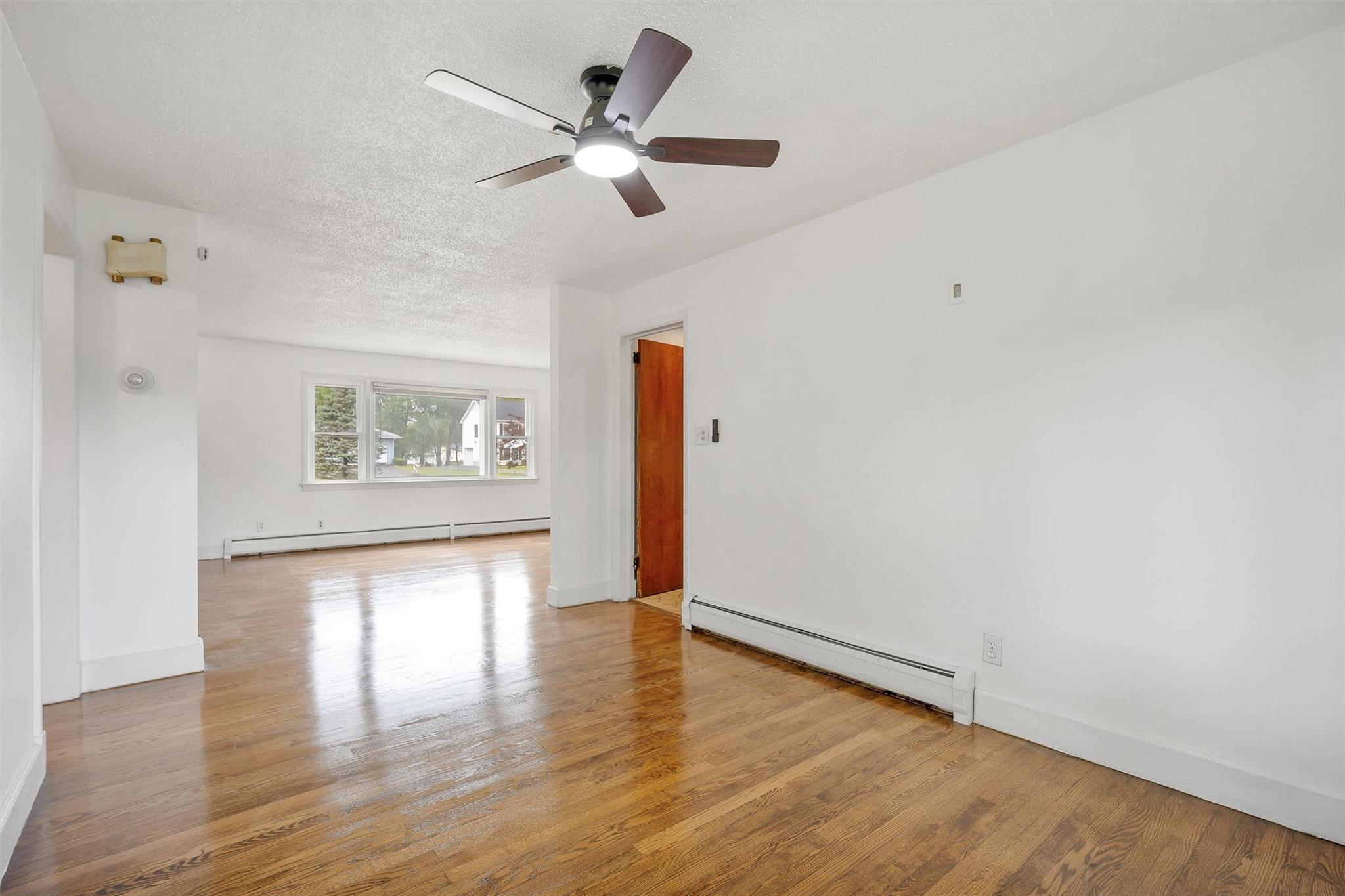 Single Family Vassar  Dutchess County, NY 12603, MLS-860901-10