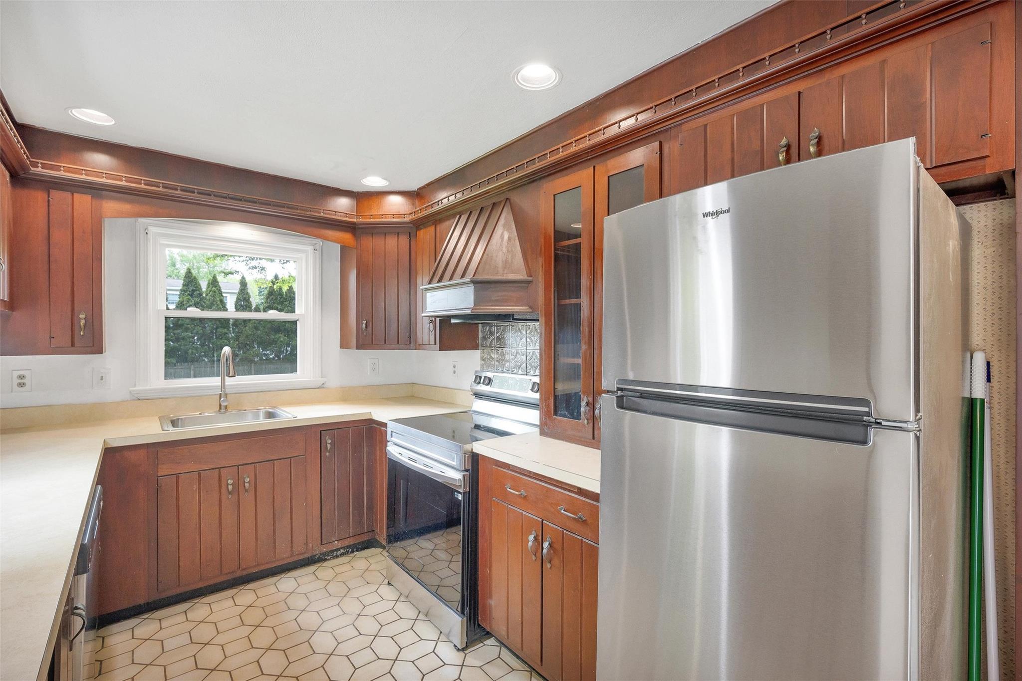 Single Family Vassar  Dutchess County, NY 12603, MLS-860901-11