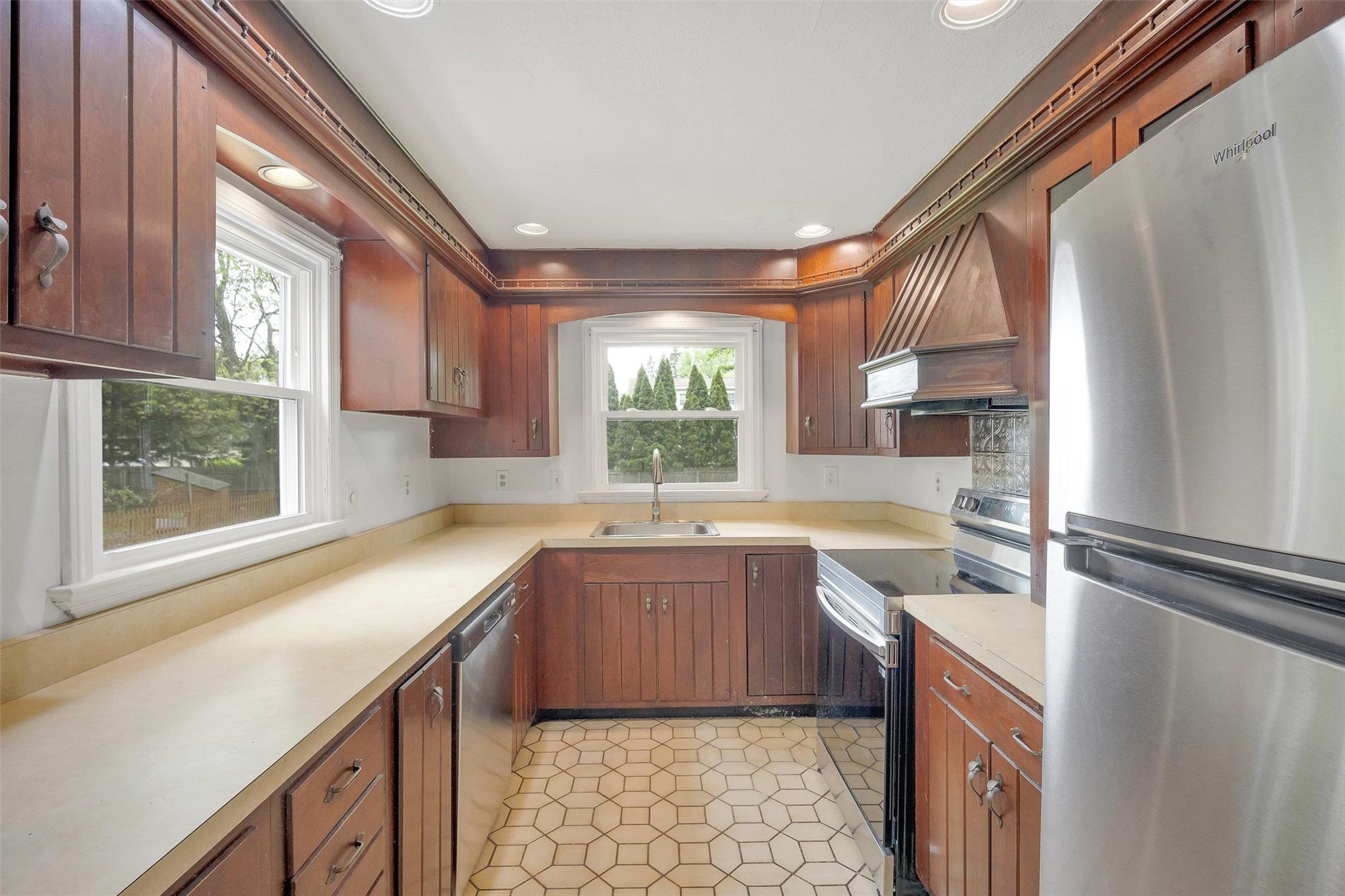 Single Family Vassar  Dutchess County, NY 12603, MLS-860901-12