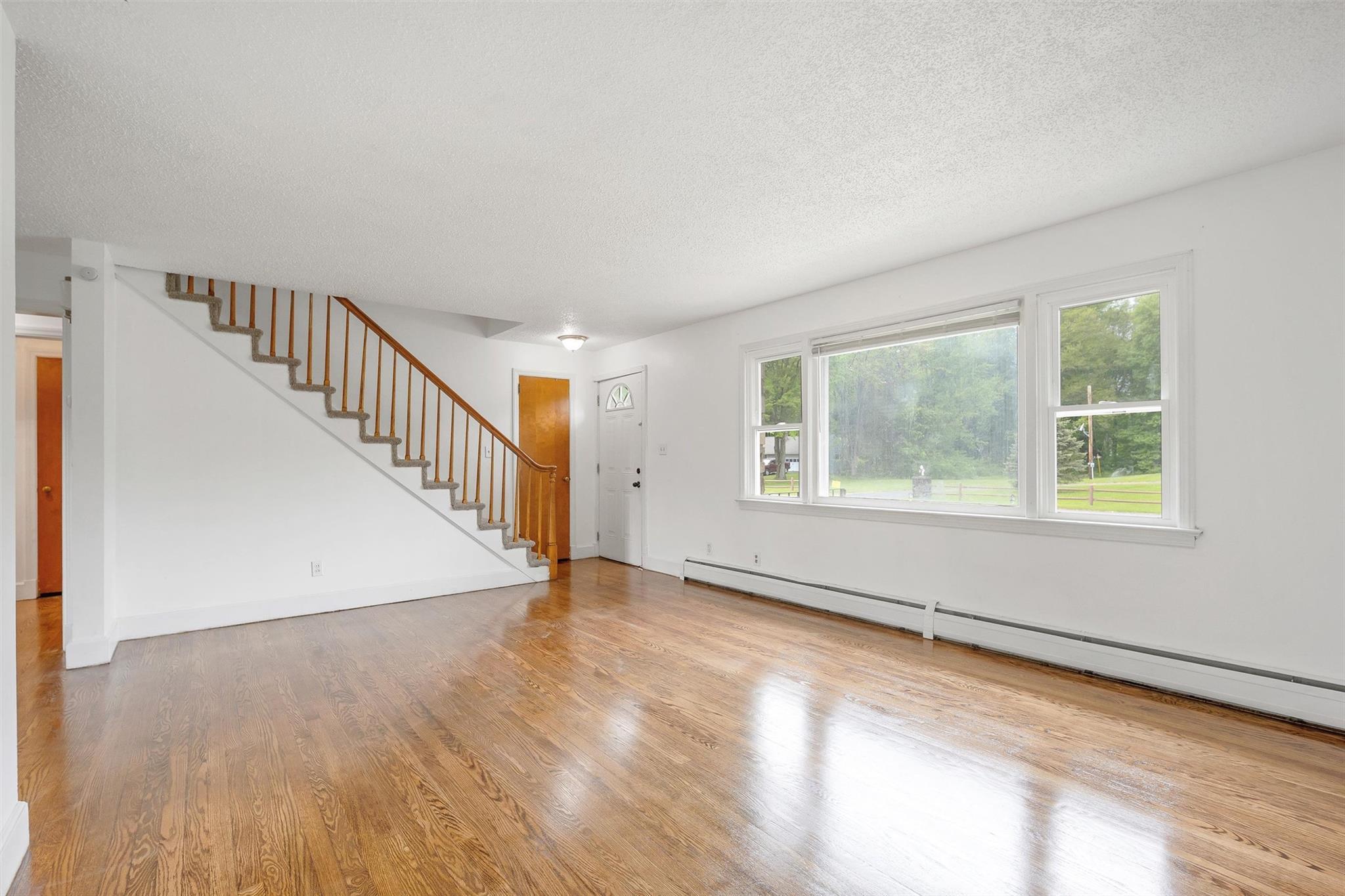 Single Family Vassar  Dutchess County, NY 12603, MLS-860901-4