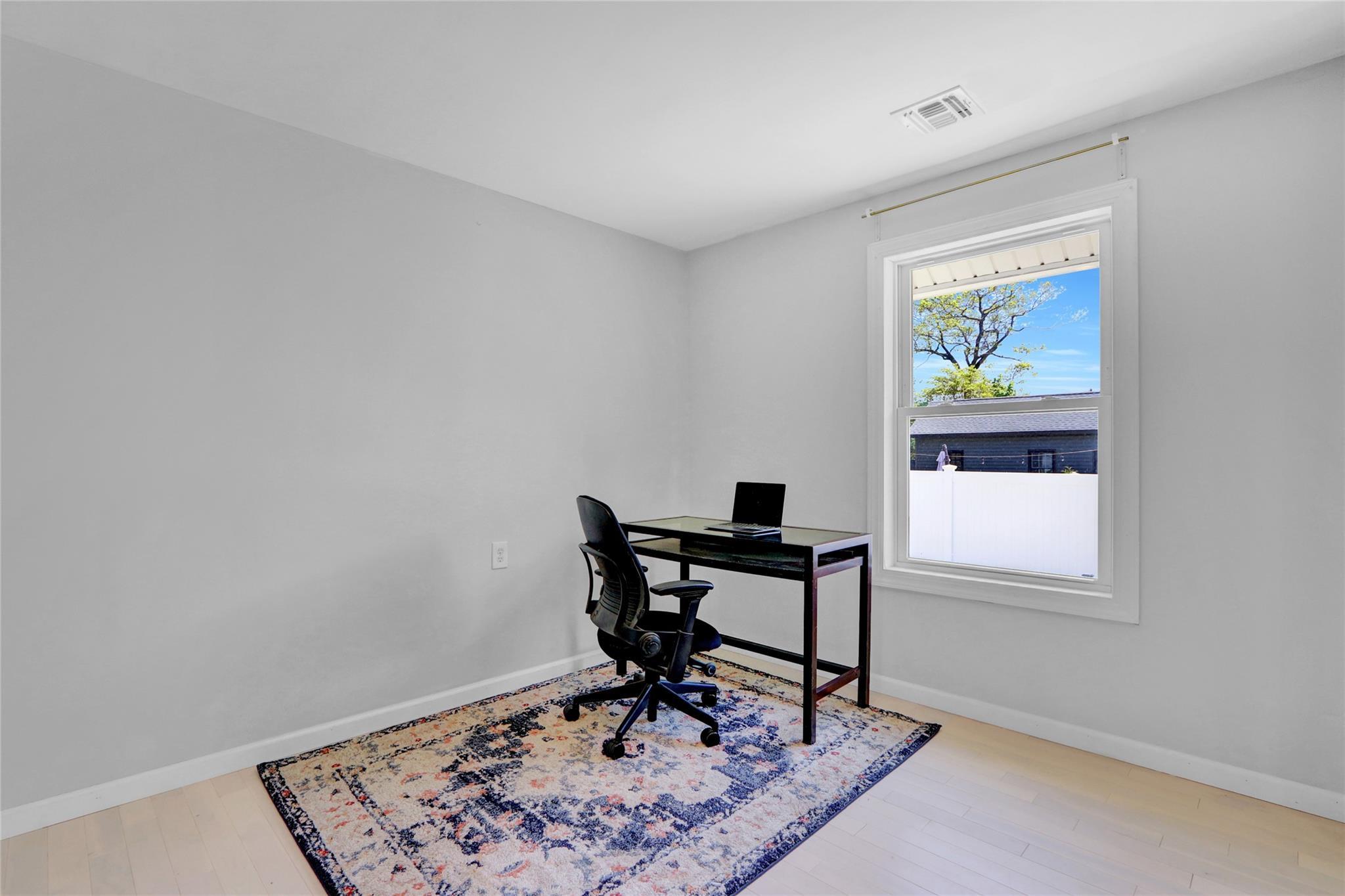 Single Family Grand  Suffolk County, NY 11757, MLS-860909-14